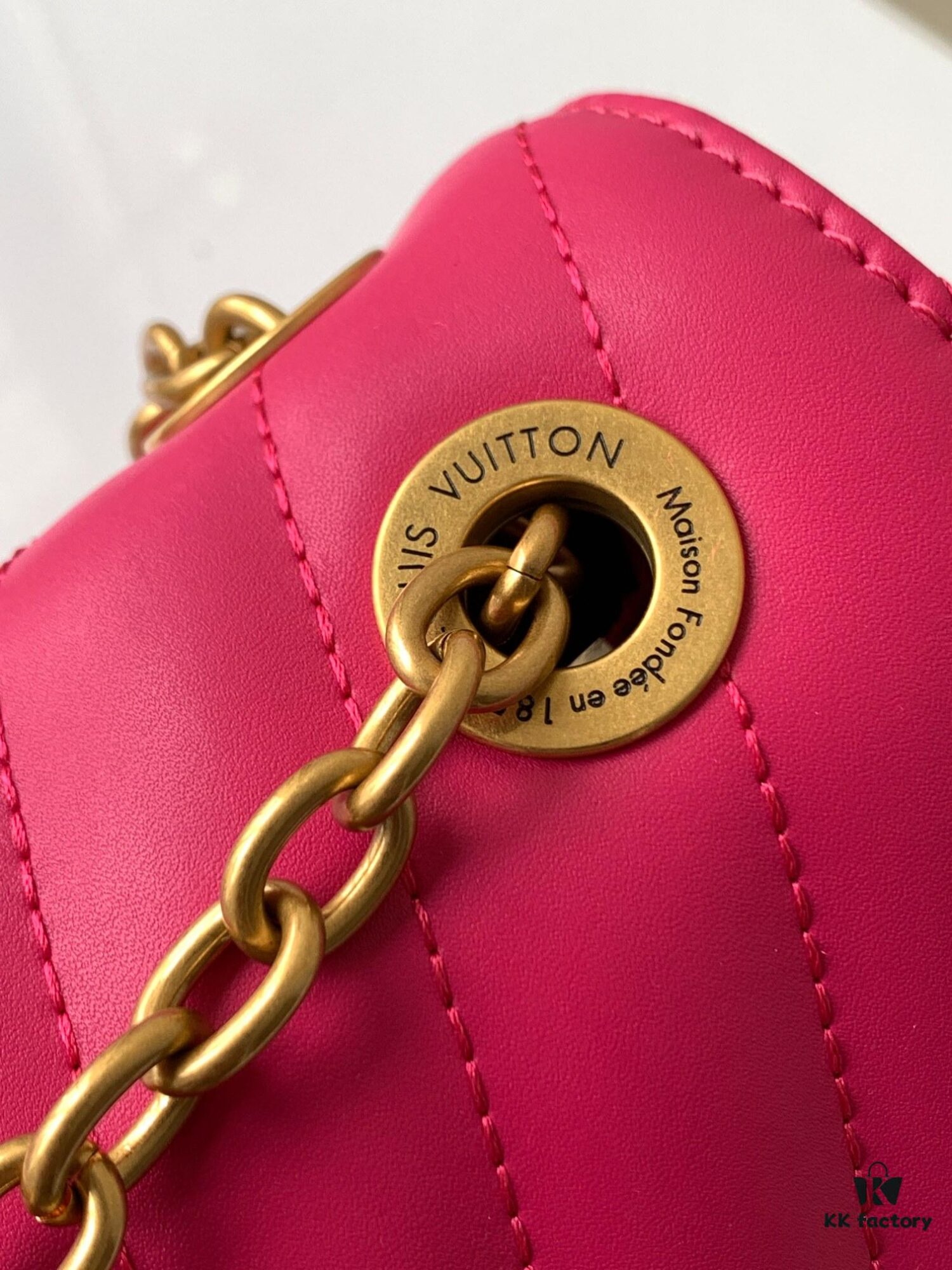 Haiyuan Original M58553 Rose Red LV New Wave Chain Bag with V-Shaped Quilting