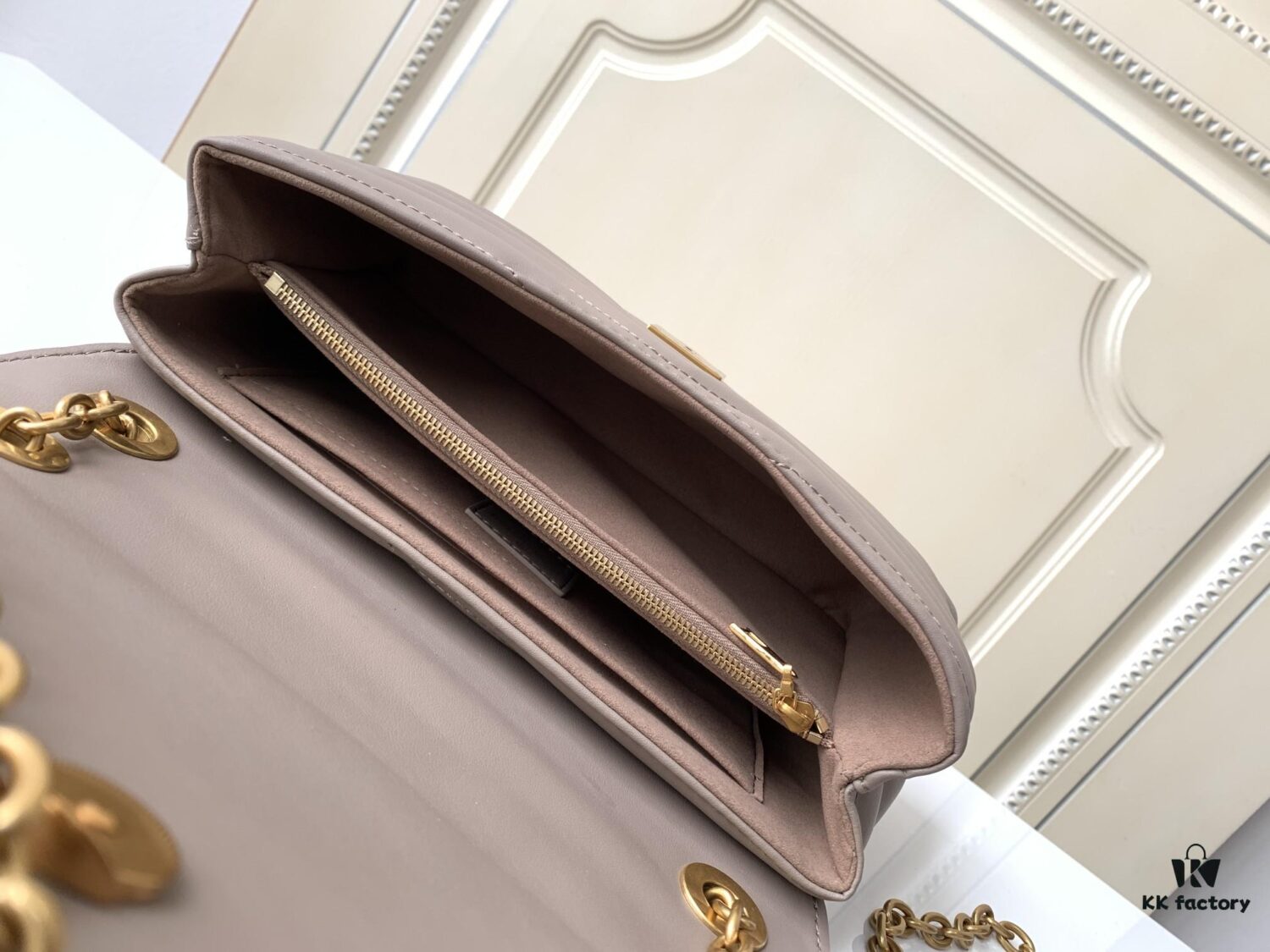 LV NEW WAVE Coffee Chain Bag with V-Quilting 58550