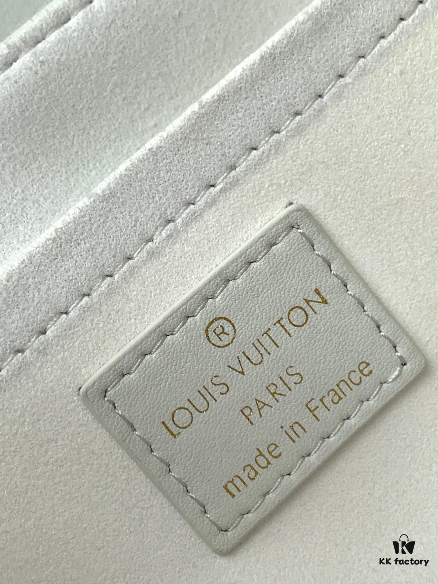 LV NEW WAVE Chain Bag with V-Shape Quilting, Fold-Over Closure and Multiple Compartments