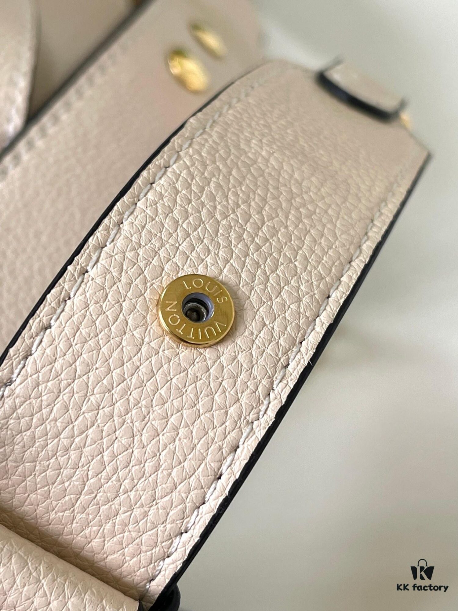 Haivan Official Solo Real Shot Full Leather Bucket Bag Chain Bag Series Lock and Walk Handbag M24006 Black M24638 White M24165 Brown