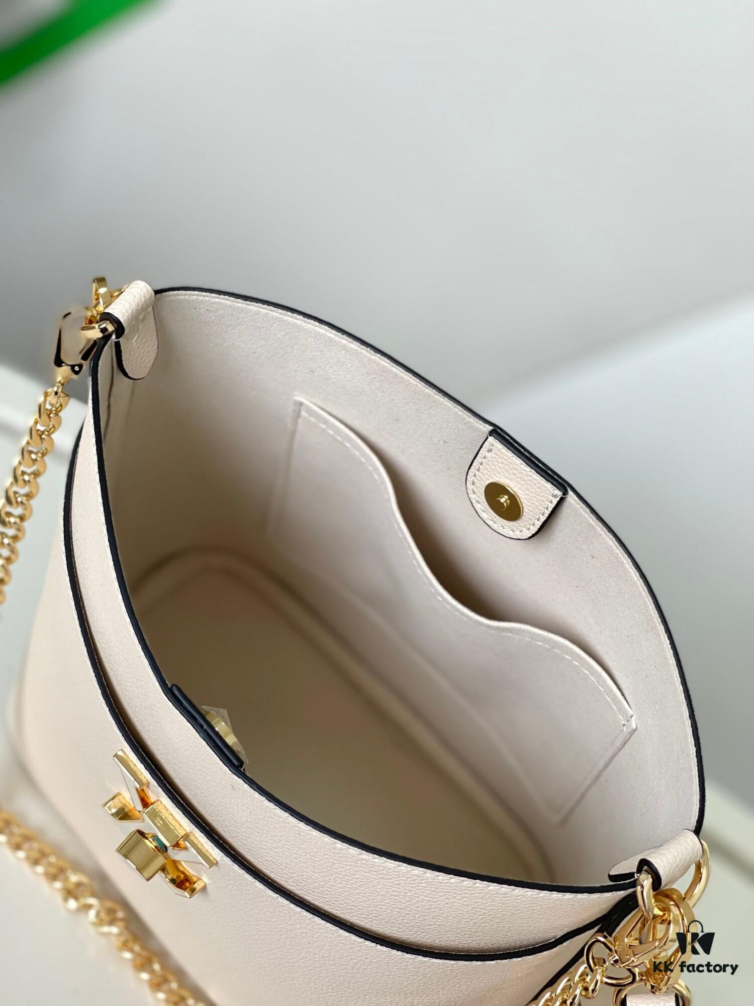 Haivan Official Solo Real Shot Full Leather Bucket Bag Chain Bag Series Lock and Walk Handbag M24006 Black M24638 White M24165 Brown