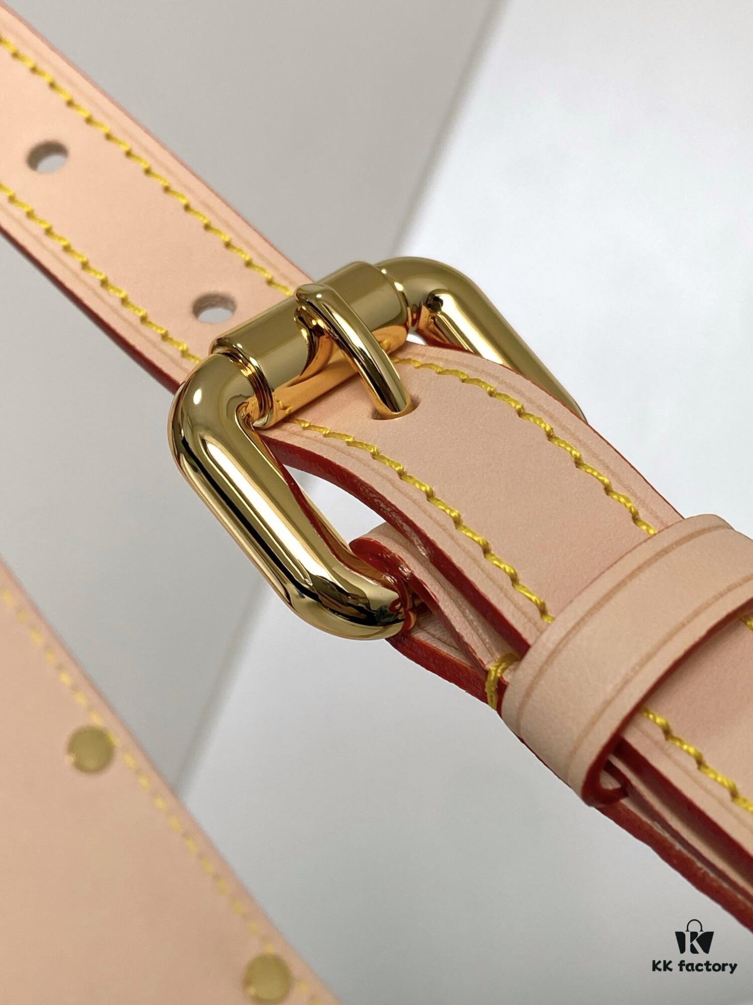 Exclusive Real Photo from Haiyuan Order - M46856 Denim Fabric Premium Quality M46828 Vintage LV Monogram 2024 New Arrival Cowhorn Strap Adjustable Pea Bag with Extra Pendant Mini Bag