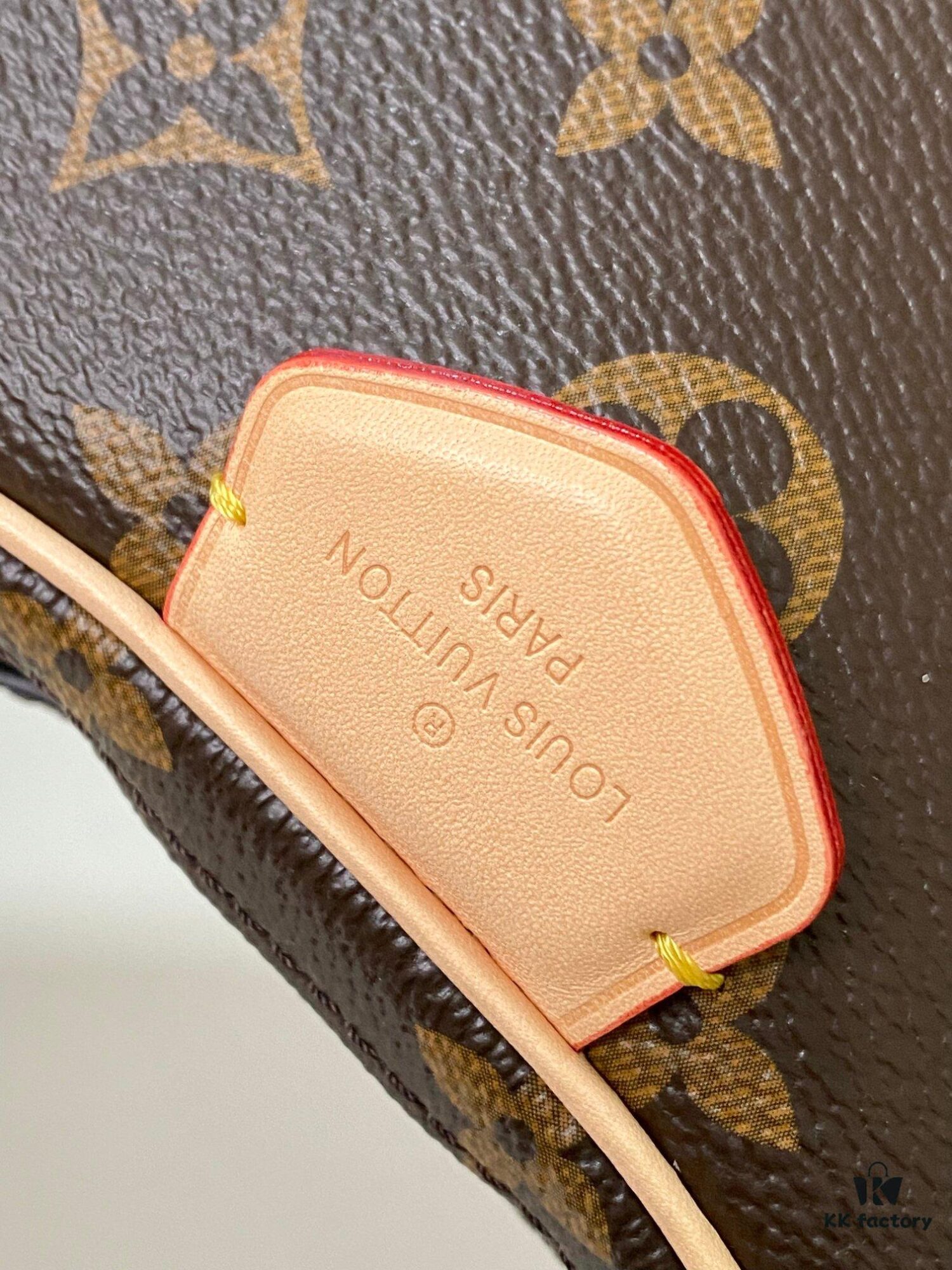 Exclusive Real Shot from Haiyuan: M46828 New Arrival LV 2024 Latest Monogram Horn Shoulder Strap Adjustable Pea Bag with Additional Pendant Pouch