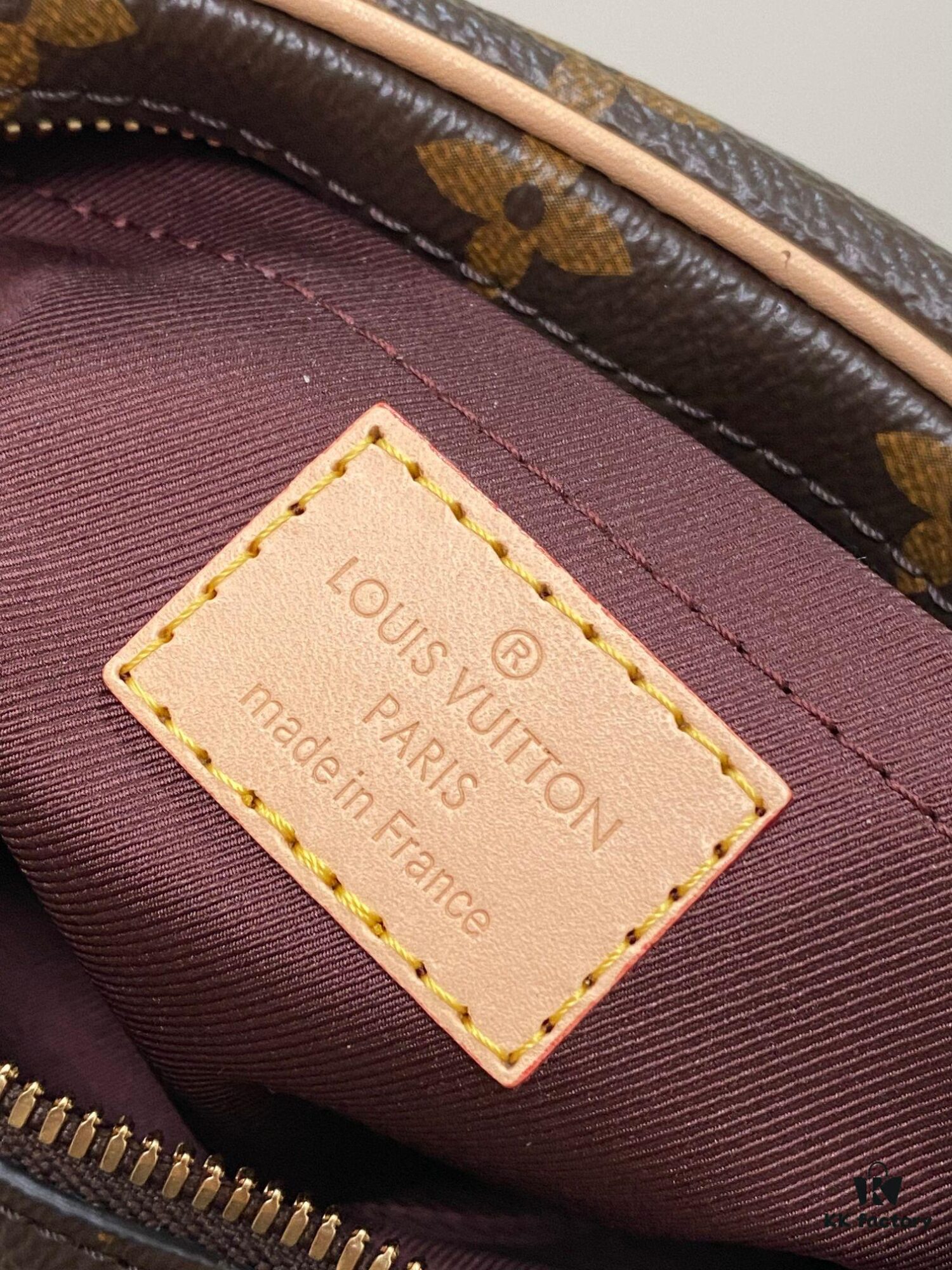 Exclusive Real Shot from Haiyuan: M46828 New Arrival LV 2024 Latest Monogram Horn Shoulder Strap Adjustable Pea Bag with Additional Pendant Pouch