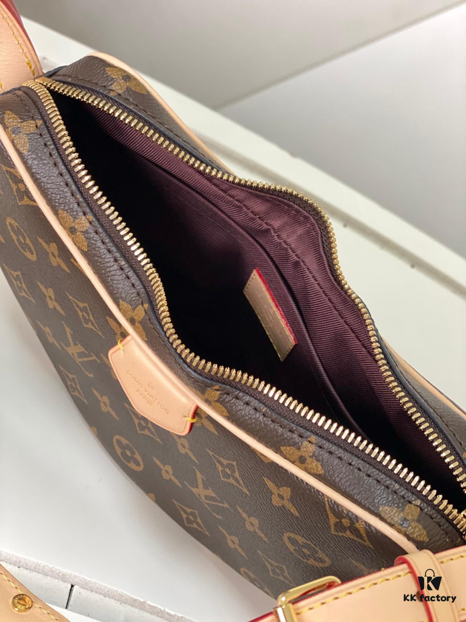 Exclusive Real Shot from Haiyuan: M46828 New Arrival LV 2024 Latest Monogram Horn Shoulder Strap Adjustable Pea Bag with Additional Pendant Pouch