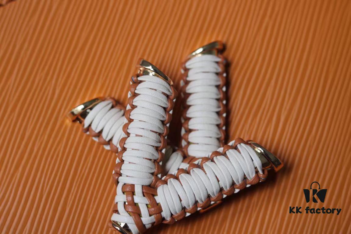 Top-Quality Original LV Twist Medium Bag in Epi Grained Leather – Model No. 50392/22229/22236