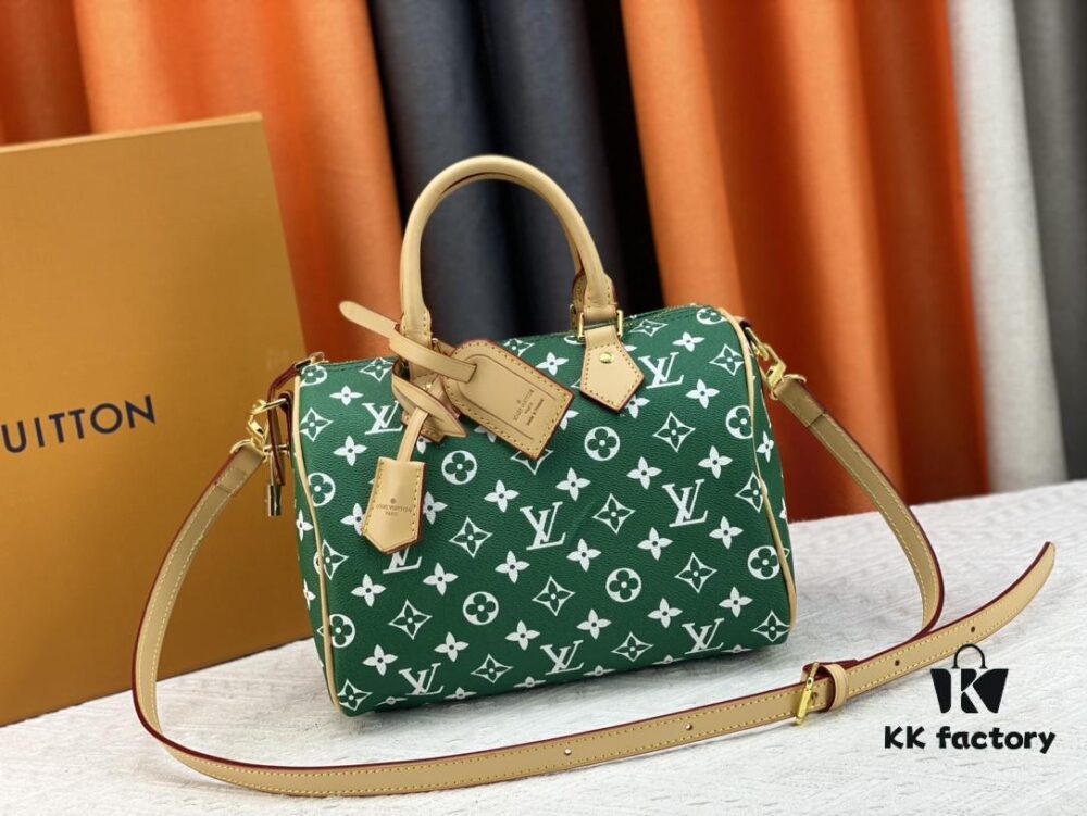 New LV 2024 Spring/Summer Non-Dong Design Speedy Safety Lock, Polished Heavy Carving, Metal Luggage Tag, Key Pendant with Dove Engraving, Italian Imported Color-Changing Yellow Leather Trim Adjustable Shoulder Strap