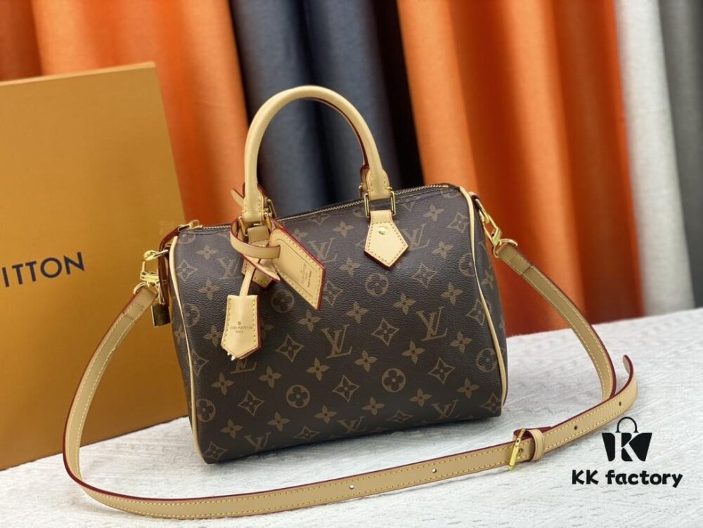 New LV 2024 Spring/Summer Non-Dong Design Speedy Security Lock, Polished Heavy Carving, Metal Luggage Tag, Key Pendent with Dove Engraving, Italian Imported Color-Changing Calfskin Trim, Adjustable Shoulder Strap Lock