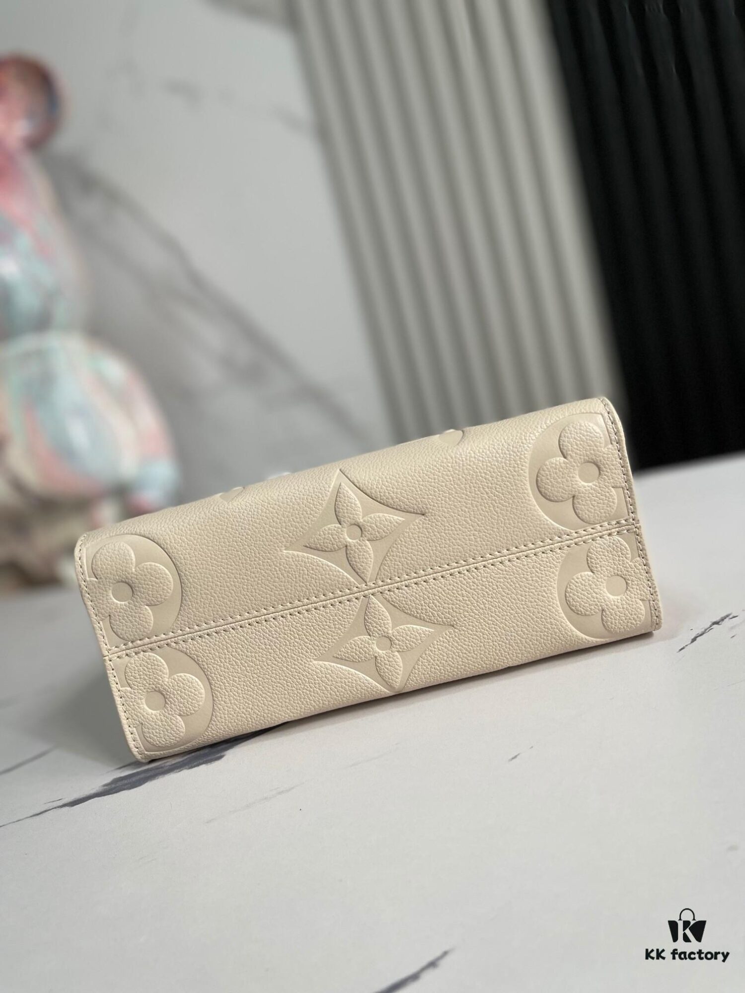 Top-Quality Original Order, Exclusive Real Photos M45653 White Embossed M46569 OnTheGo Small Tote Bag