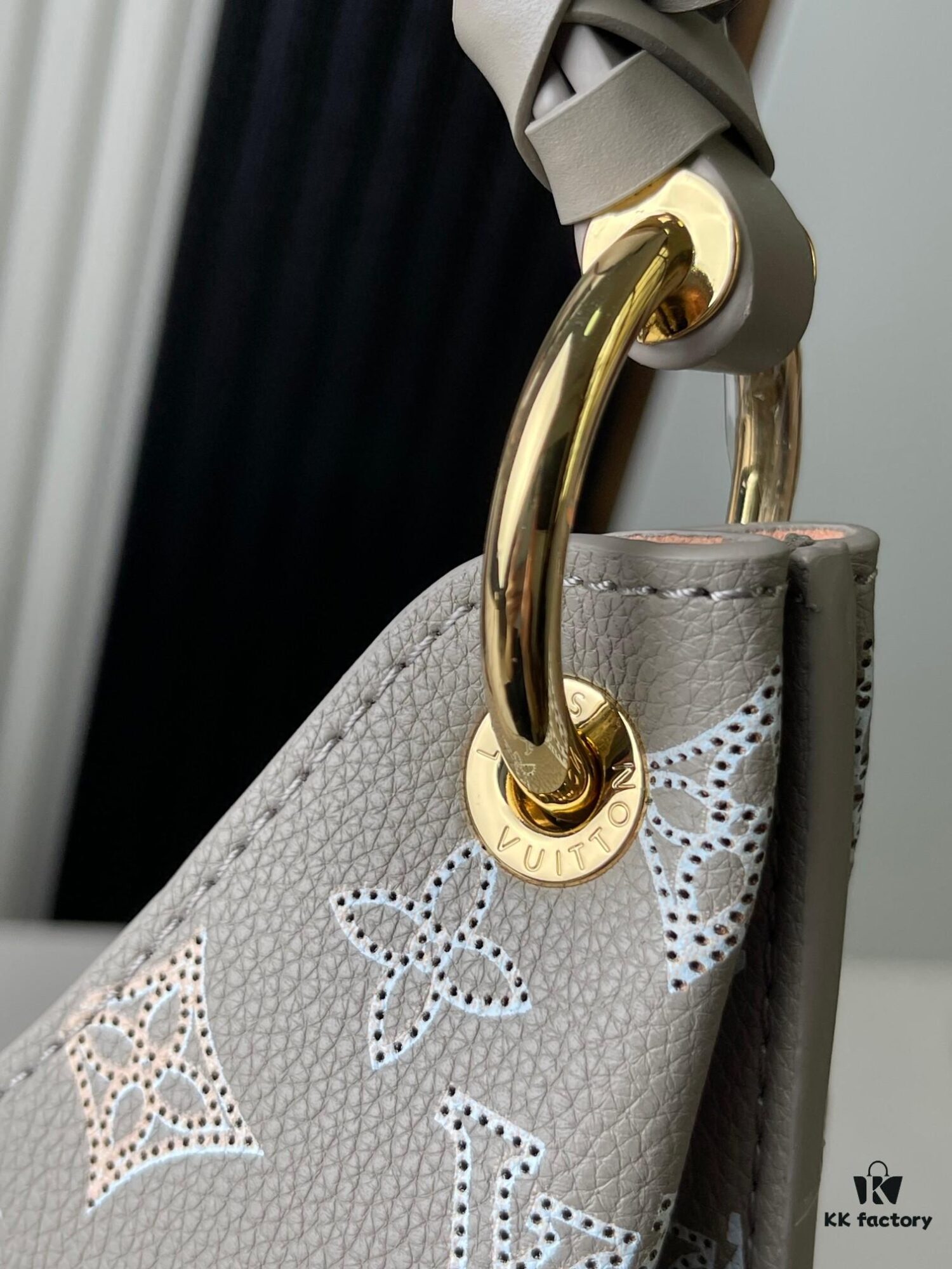 693088e96e68136f4d9a8a4f Top Quality Original Order Exclusive Real Shot M23396 M53188 M21299 Black and White Printed Handbag