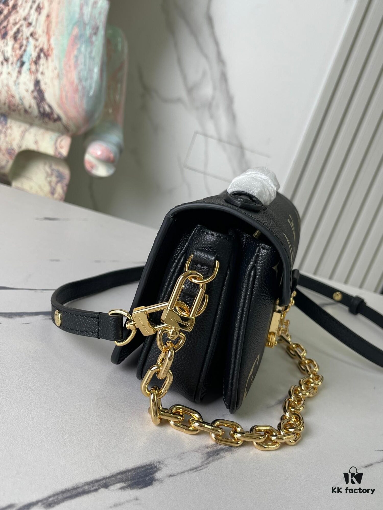 693088f06e68136f4d9a8a5d Top Quality Original Order Exclusive Real Shot M46596 Black Silkscreen Full Leather Messenger Bag Series Small East West Métis Handbag