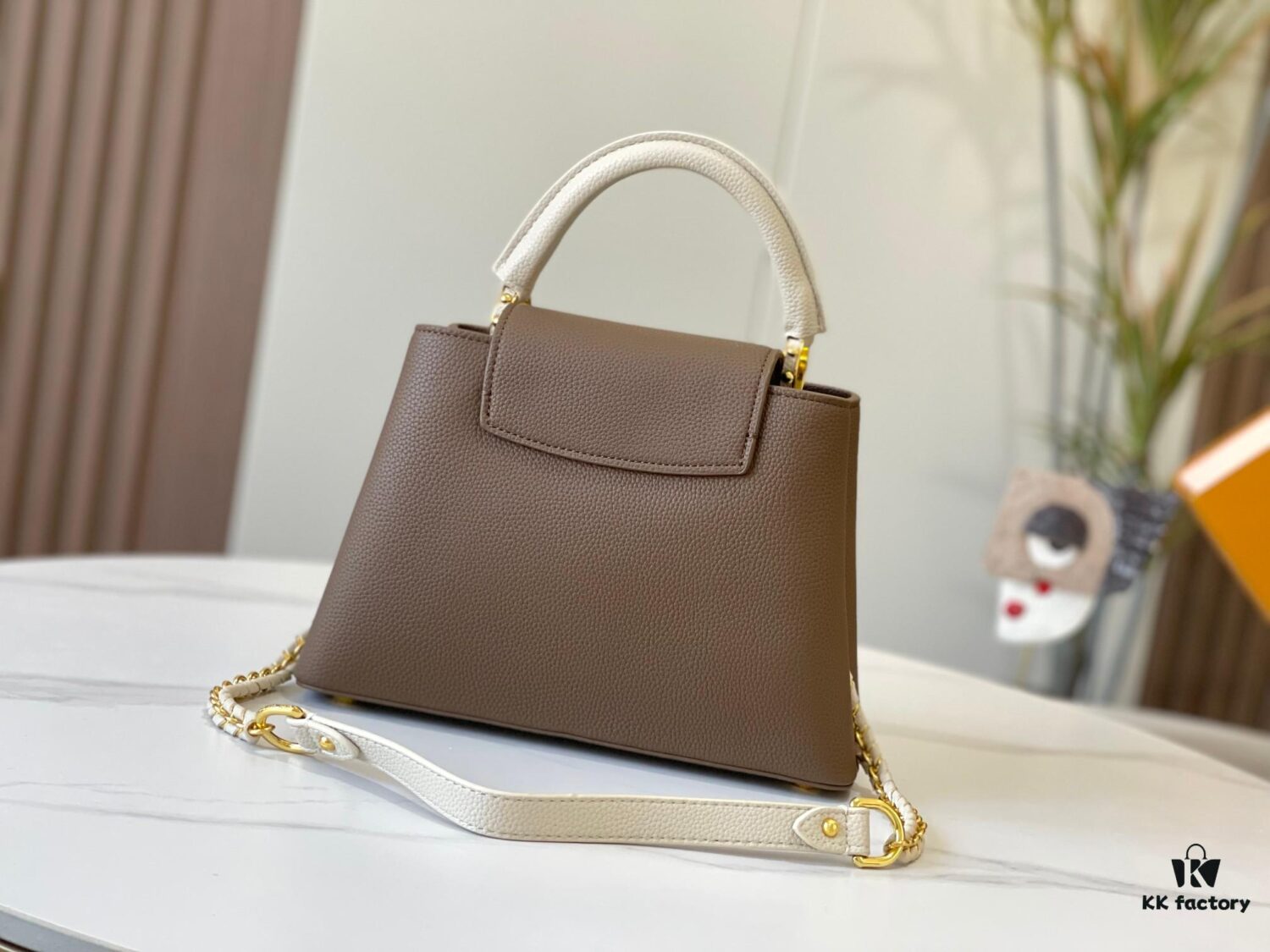 Exclusive On-Site Photo - Factory Outlet M59512 m59653 Capucines BB Handbag in Taurillon Leather