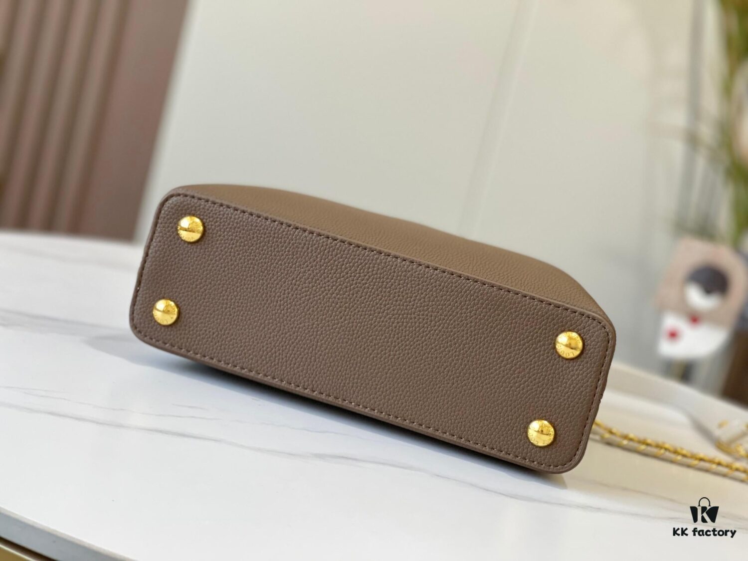 Exclusive On-Site Photo - Factory Outlet M59512 m59653 Capucines BB Handbag in Taurillon Leather