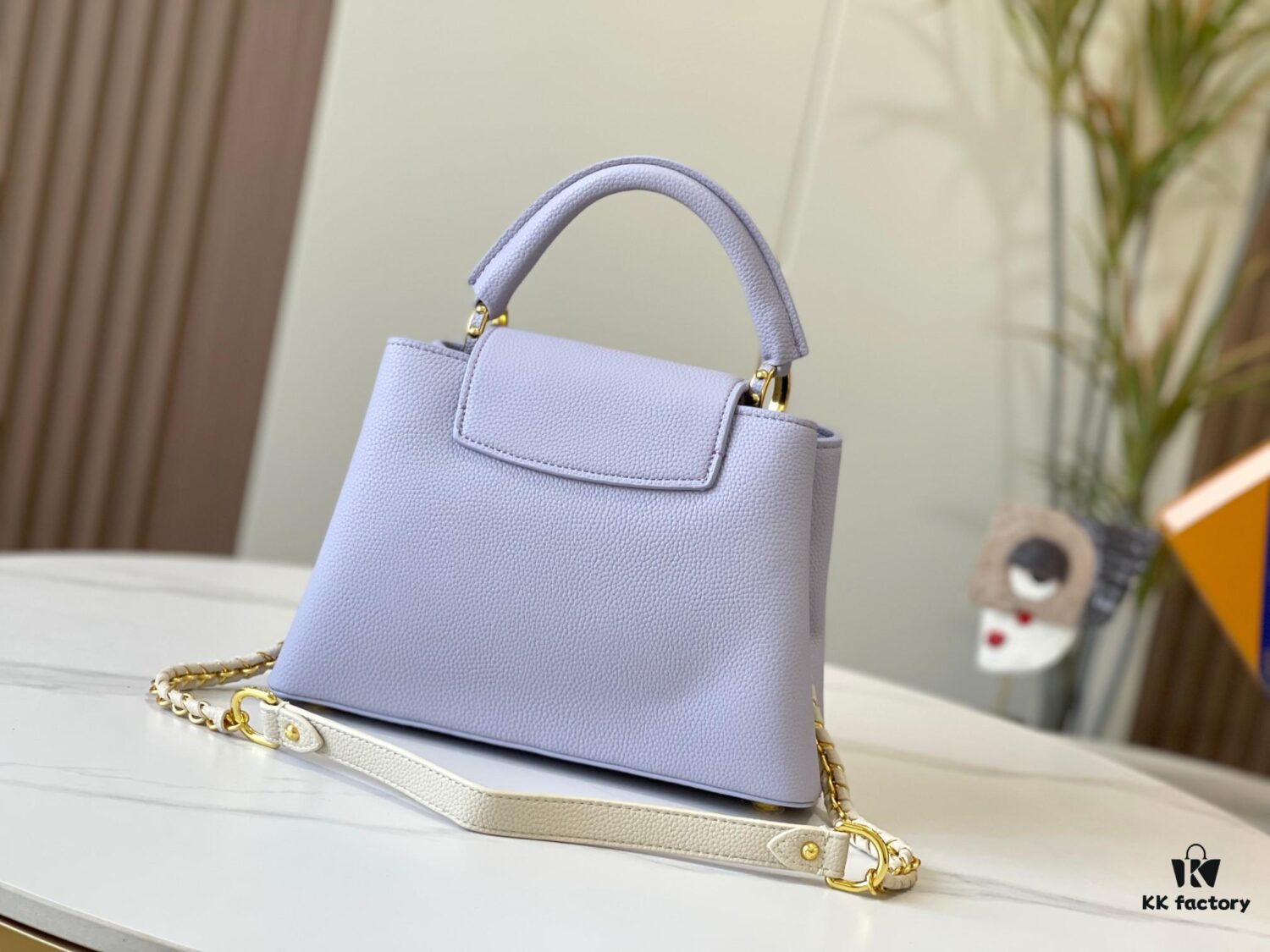 Exclusive On-Site Photo - Factory Outlet M59512 m59653 Capucines BB Handbag in Taurillon Leather