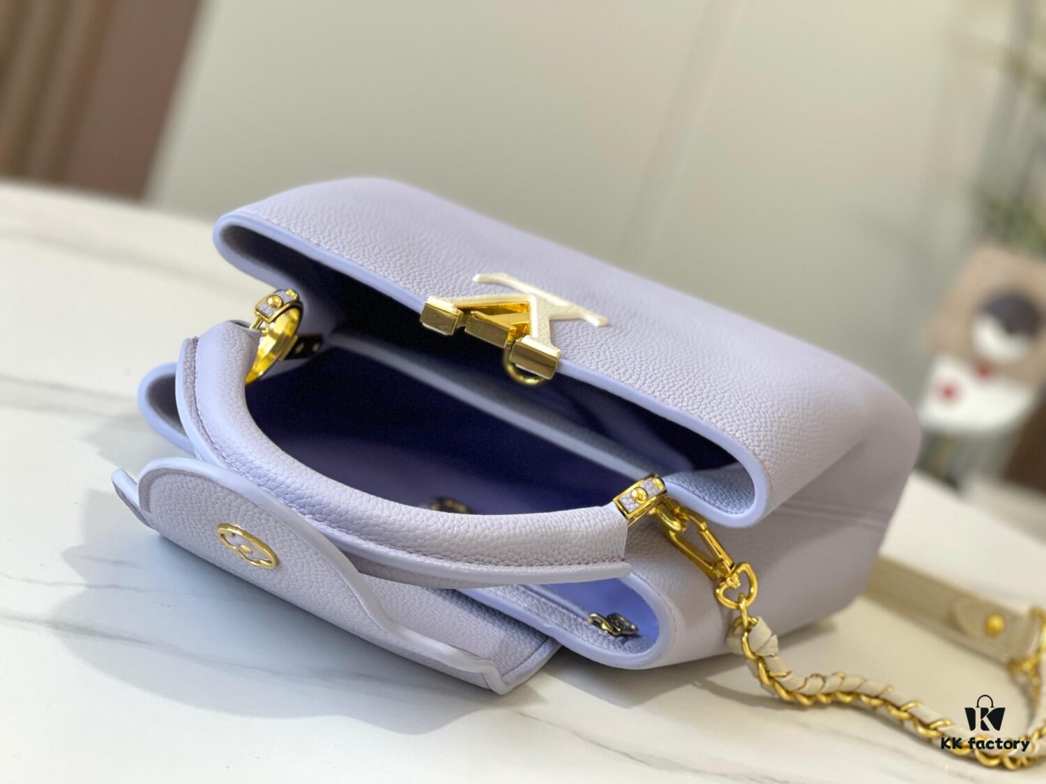 Exclusive On-Site Photo - Factory Outlet M59512 m59653 Capucines BB Handbag in Taurillon Leather