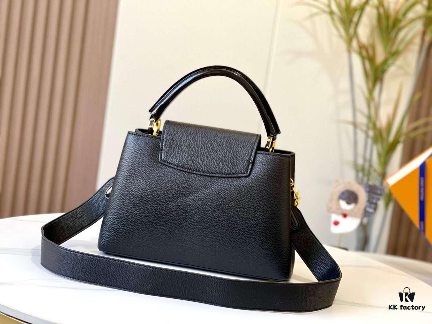 Upgraded Version M59209 Black Medium Capucines Handbag