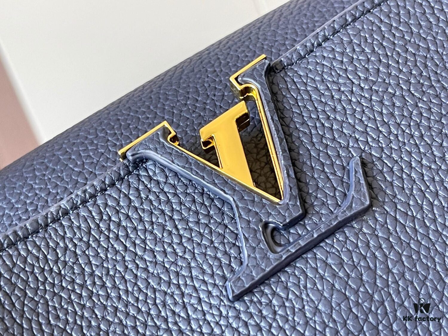 Upgraded M59209 Blue Capucines Medium Handbag