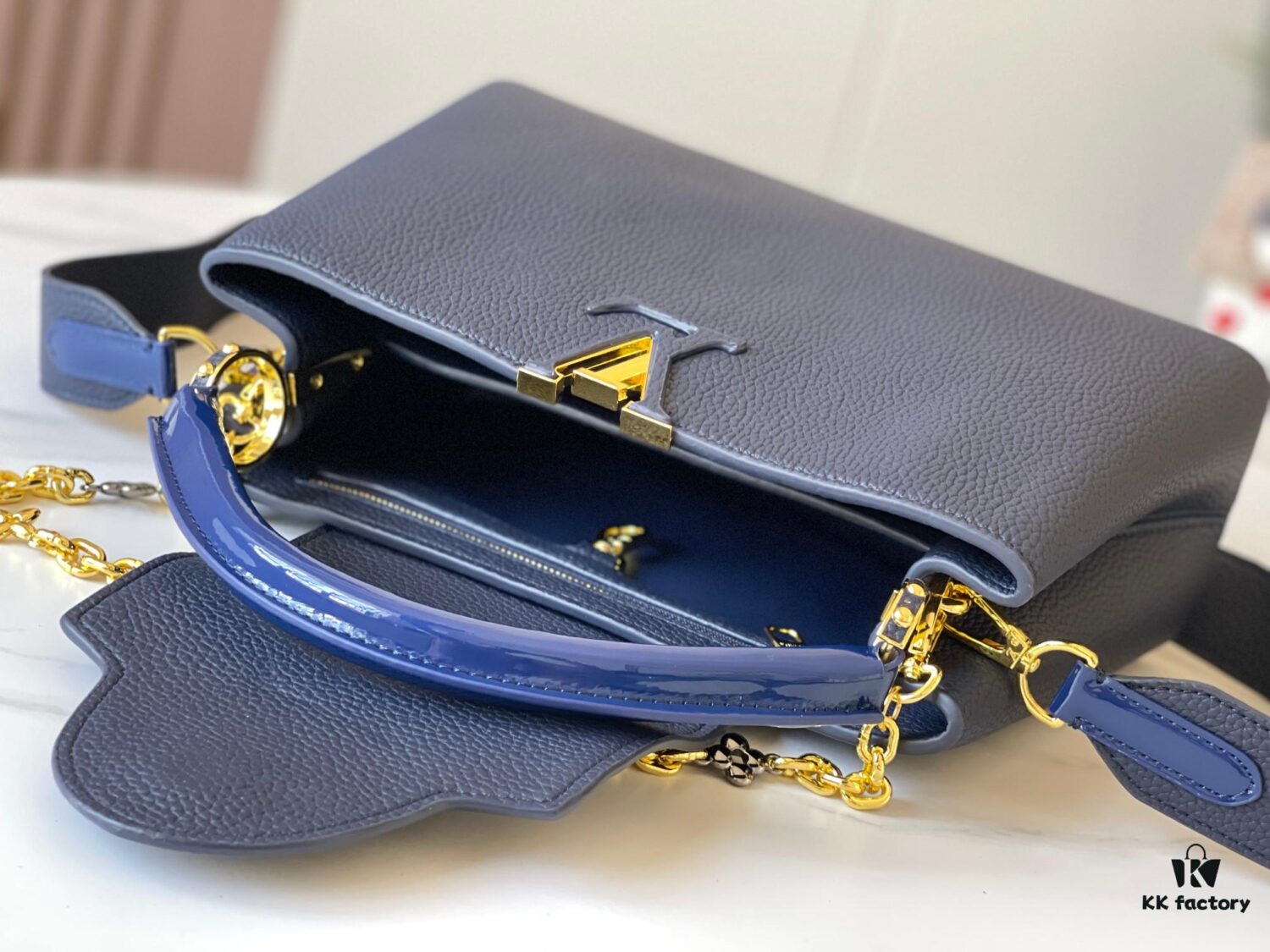 Upgraded M59209 Blue Capucines Medium Handbag