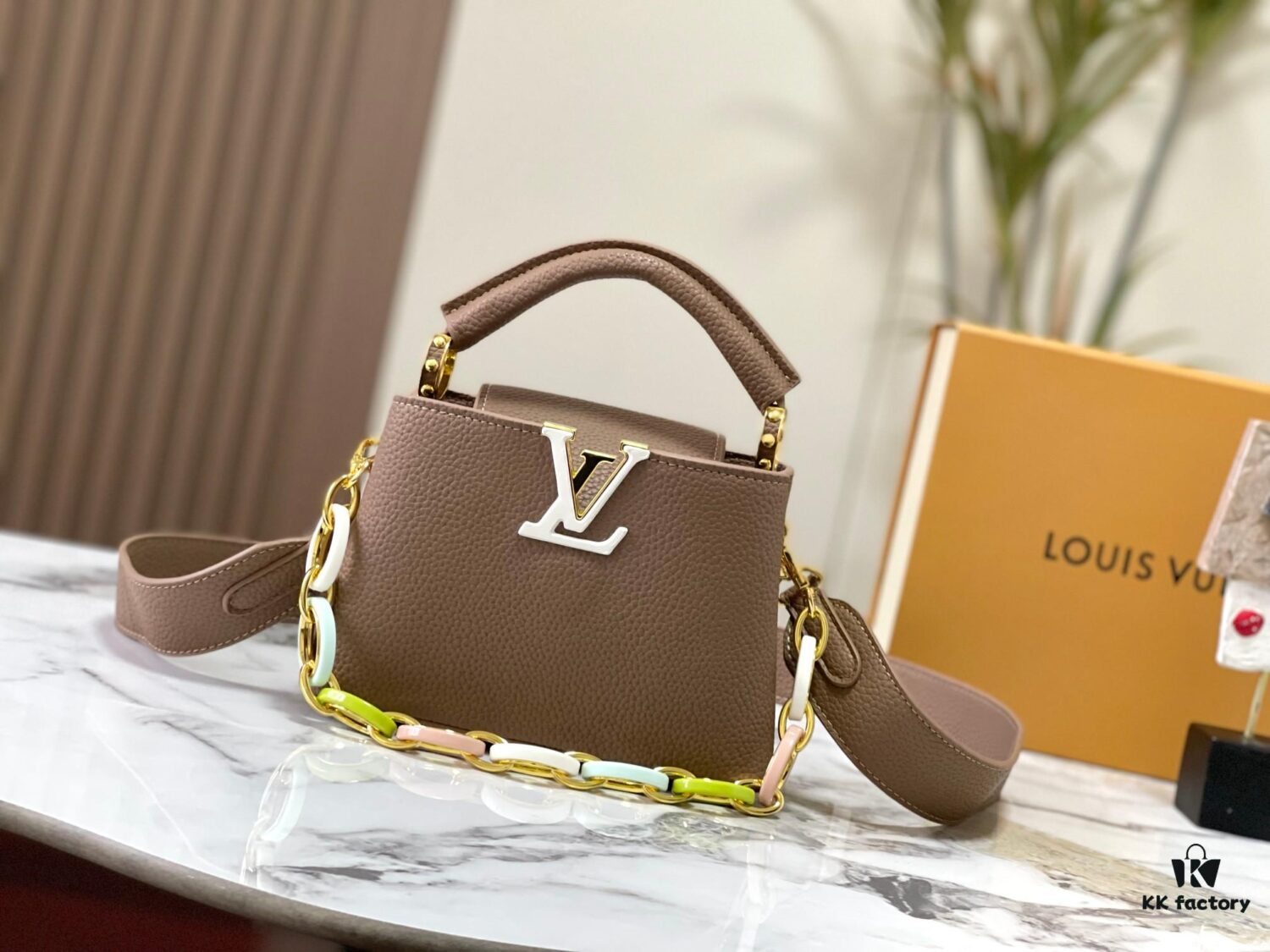 Upgraded M21798 Brown Gold-Tone Mini Capucines Handbag