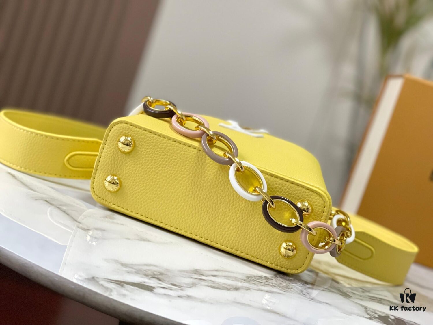 Upgraded M21798 Chick Yellow Gold-Tone Clasp