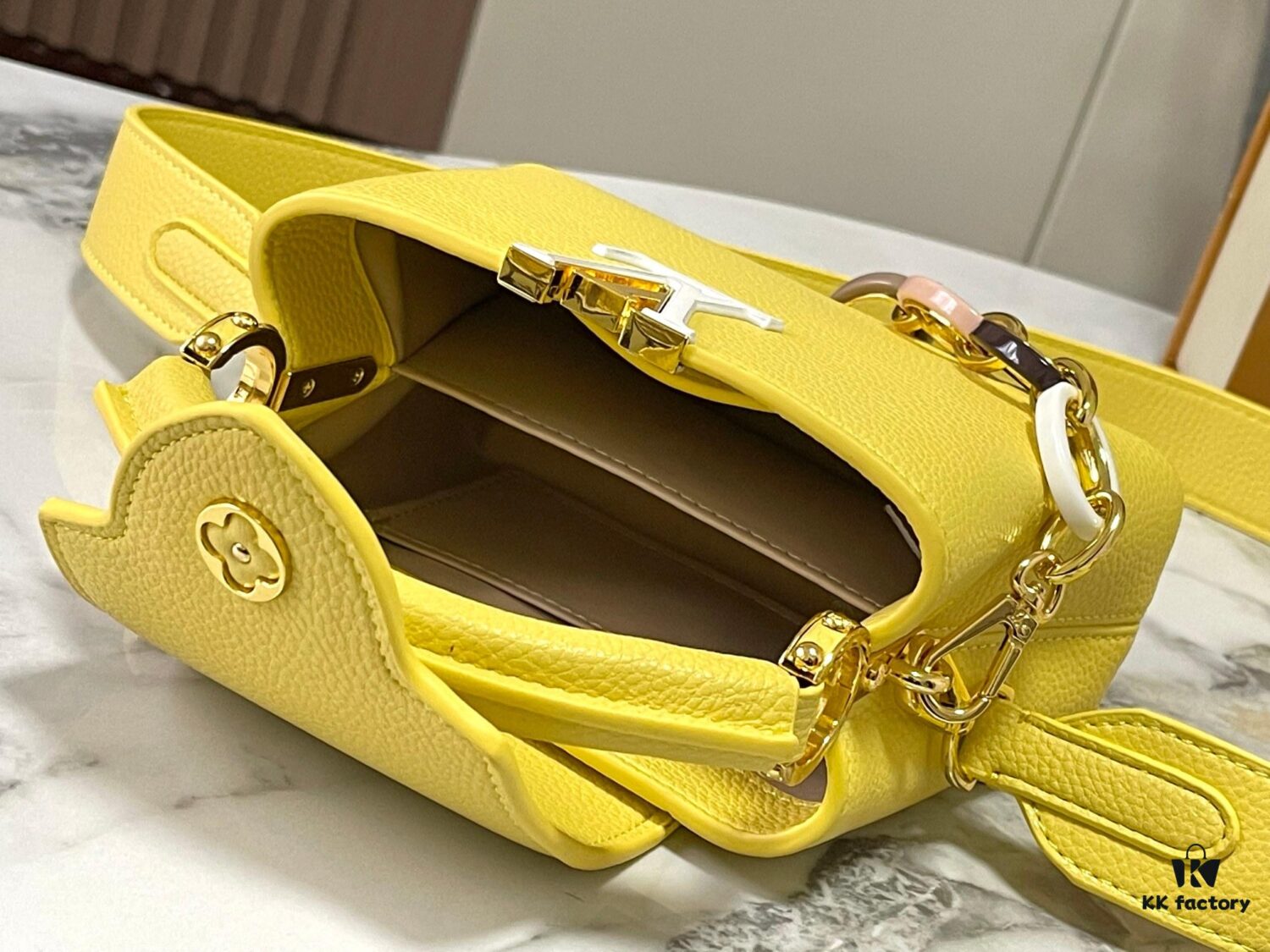 Upgraded M21798 Chick Yellow Gold-Tone Clasp