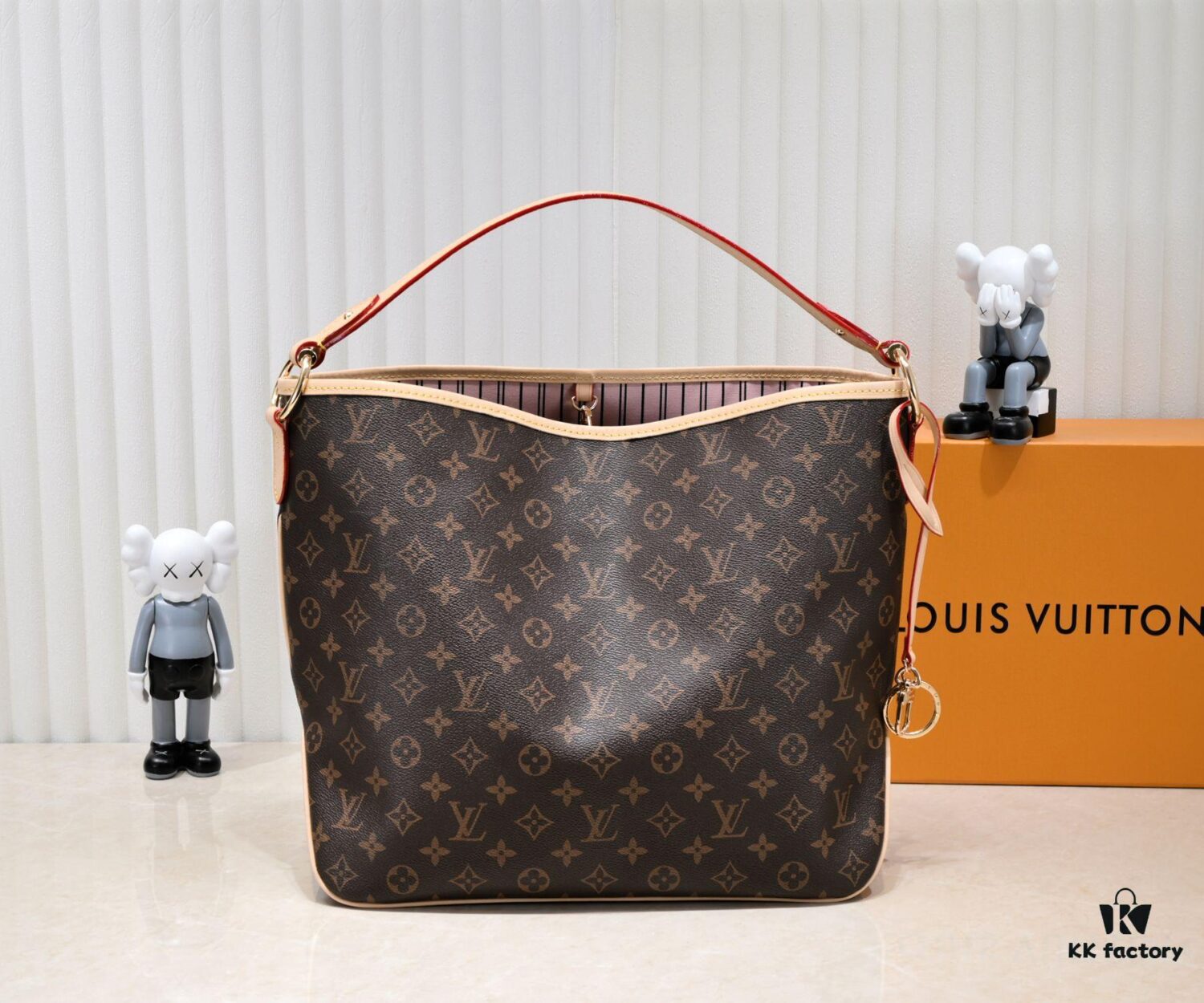 Wholesale Price, New Spring-Summer Arrival: The Stylish and Elegant Damier Azur Canvas Calvi Tote – Perfect for Office Days and Beach Weekends