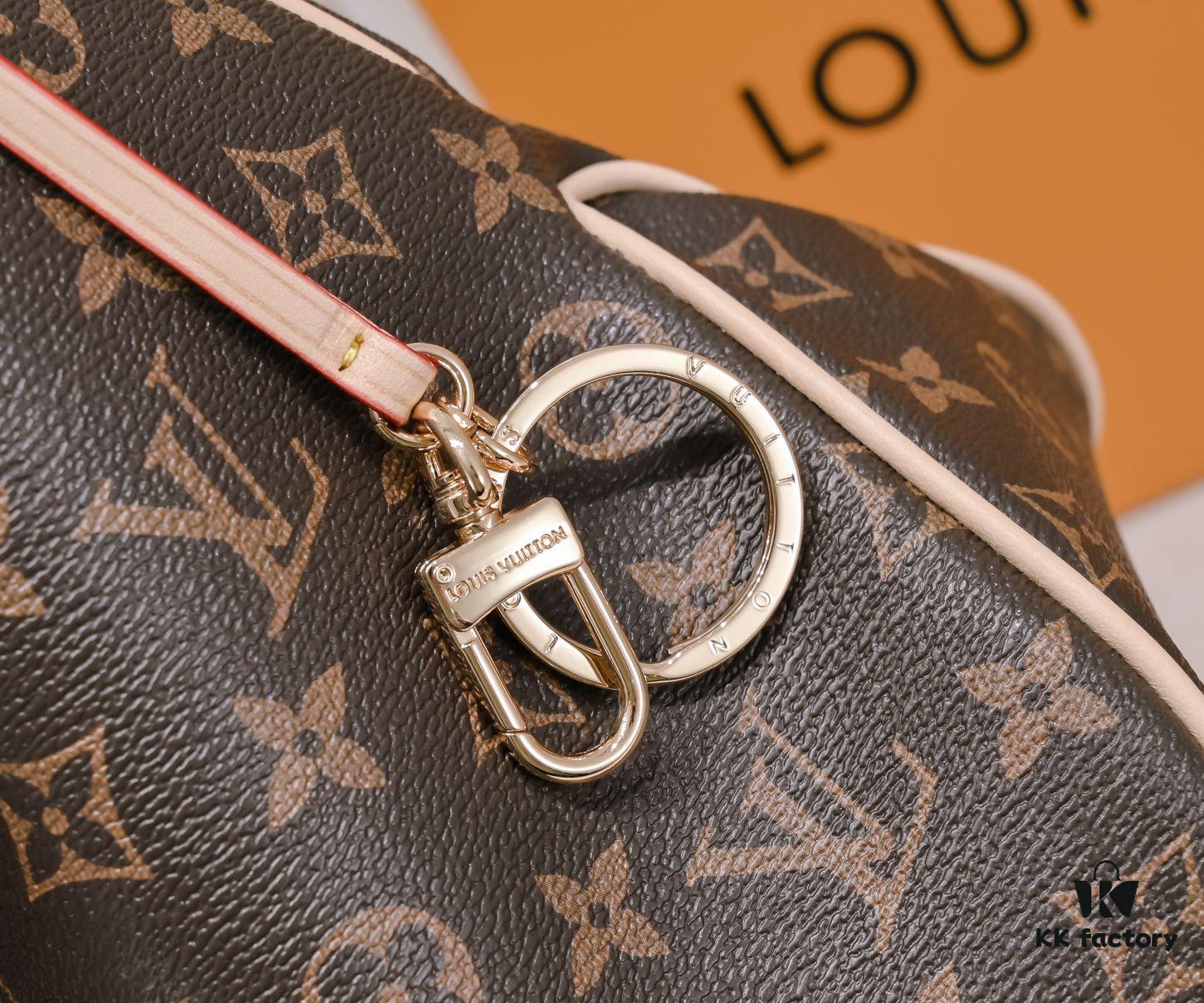 Wholesale Price, New Spring-Summer Arrival: The Stylish and Elegant Damier Azur Canvas Calvi Tote – Perfect for Office Days and Beach Weekends