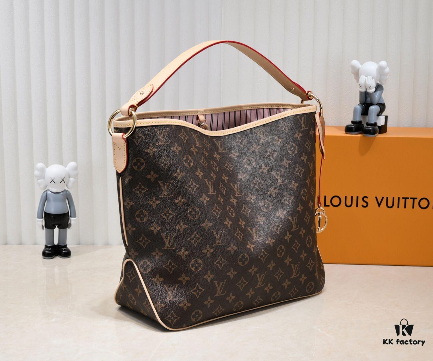 Wholesale Price, New Spring-Summer Arrival: The Stylish and Elegant Damier Azur Canvas Calvi Tote – Perfect for Office Days and Beach Weekends