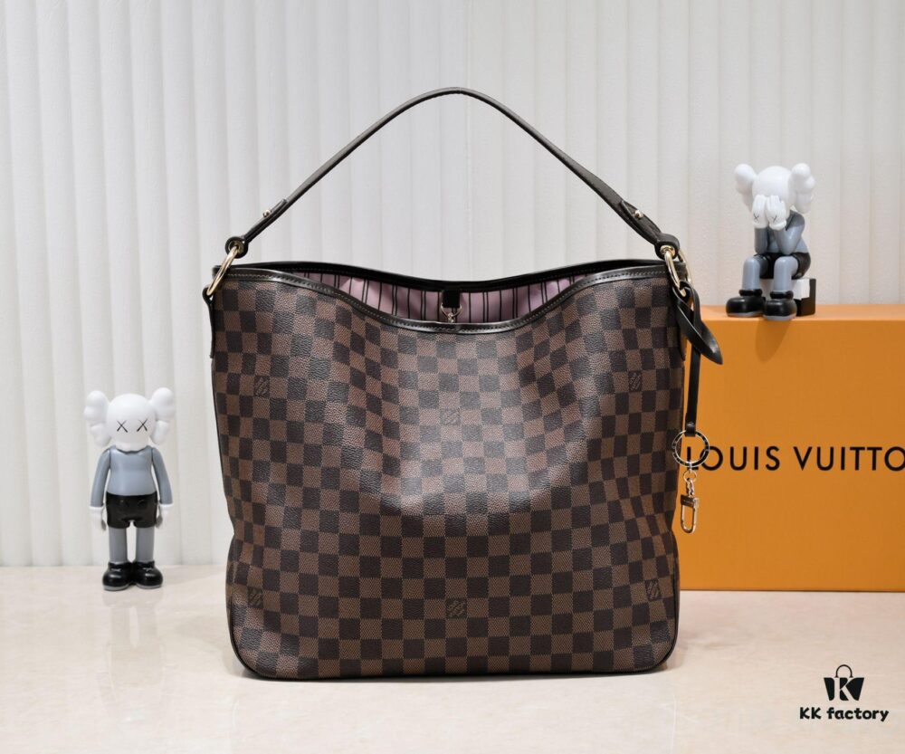 Wholesale Price Summer New Arrival, Stylish and Elegant Damier Azur Canvas Calvi Tote Bag in Vibrant Pomegranate Red, Perfect for Office and Beach Getaways