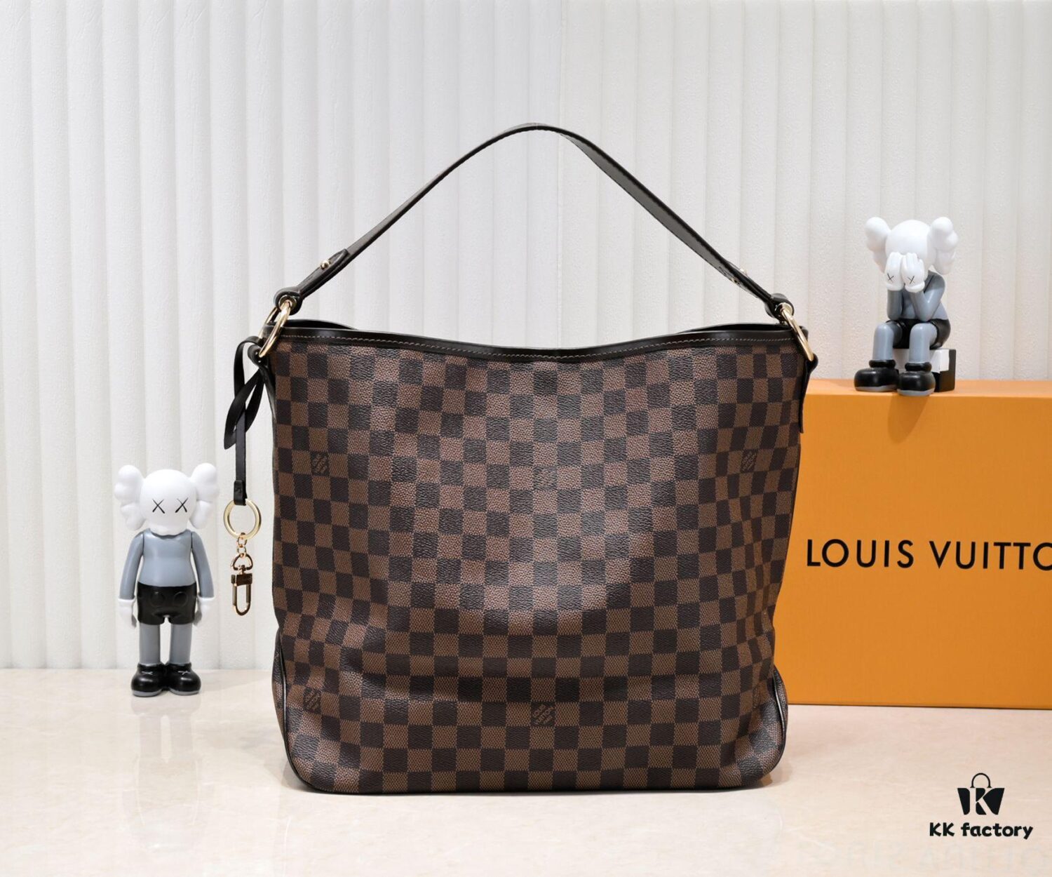 Wholesale Price, New Spring-Summer Style: The Stylish and Charming Damier Azur Canvas Calvi Tote – Perfect for Office Days and Beach Weekends