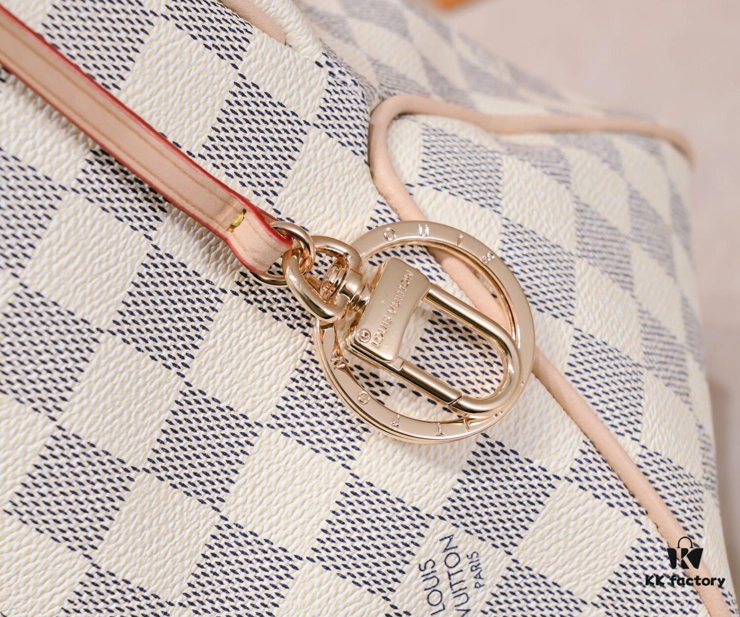 Wholesale Price Summer New Arrival, Stylish and Elegant Damier Azur Canvas Calvi Bag in Pomegranate Red, Perfect for Office and Beach Weekend Getaways