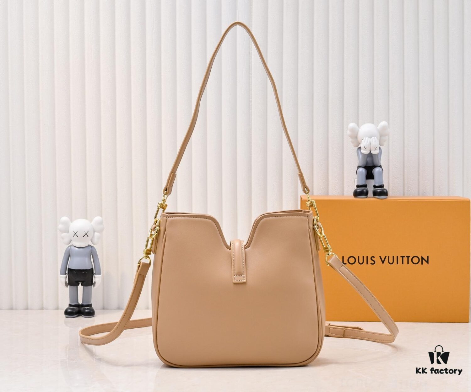 Louis Vuitton New Arrival Minimalist Elegant Design Hobo Bag Style No. 120693 119563