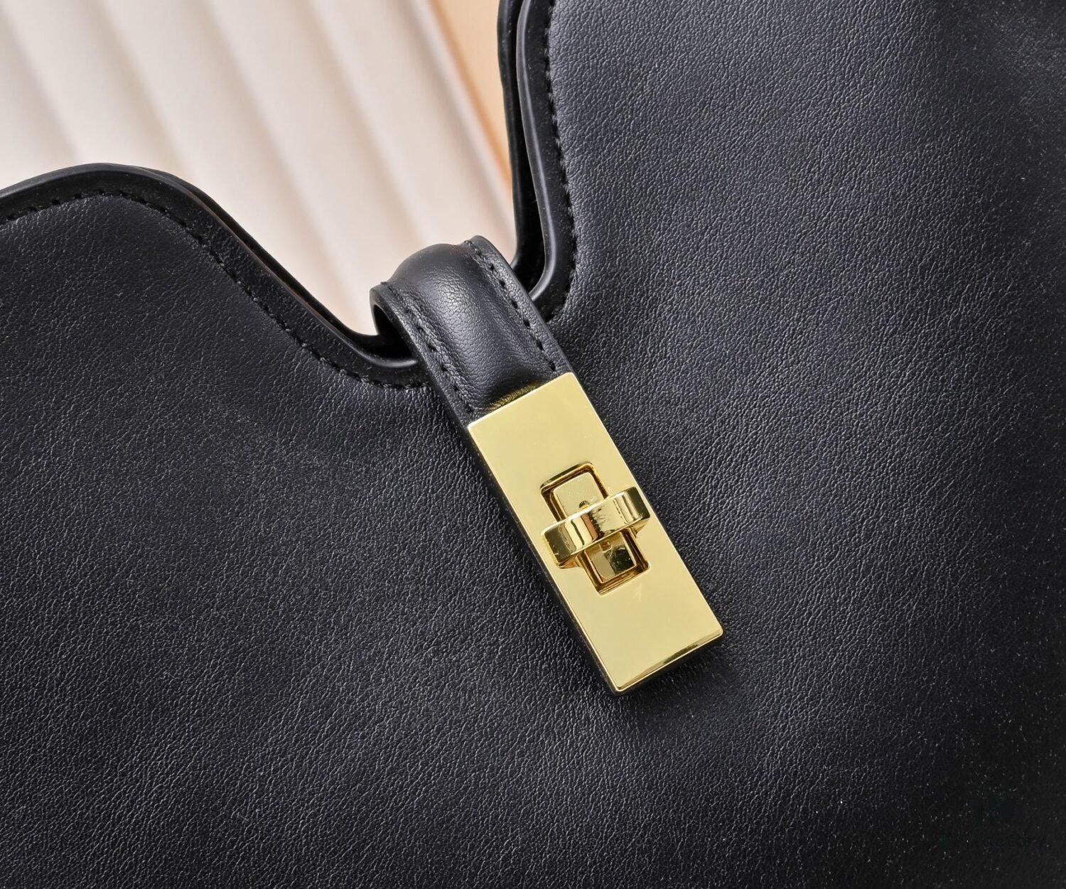 Louis Vuitton New Arrival Hobo Bag in Minimalist Elegance, Styles 120693 & 119563