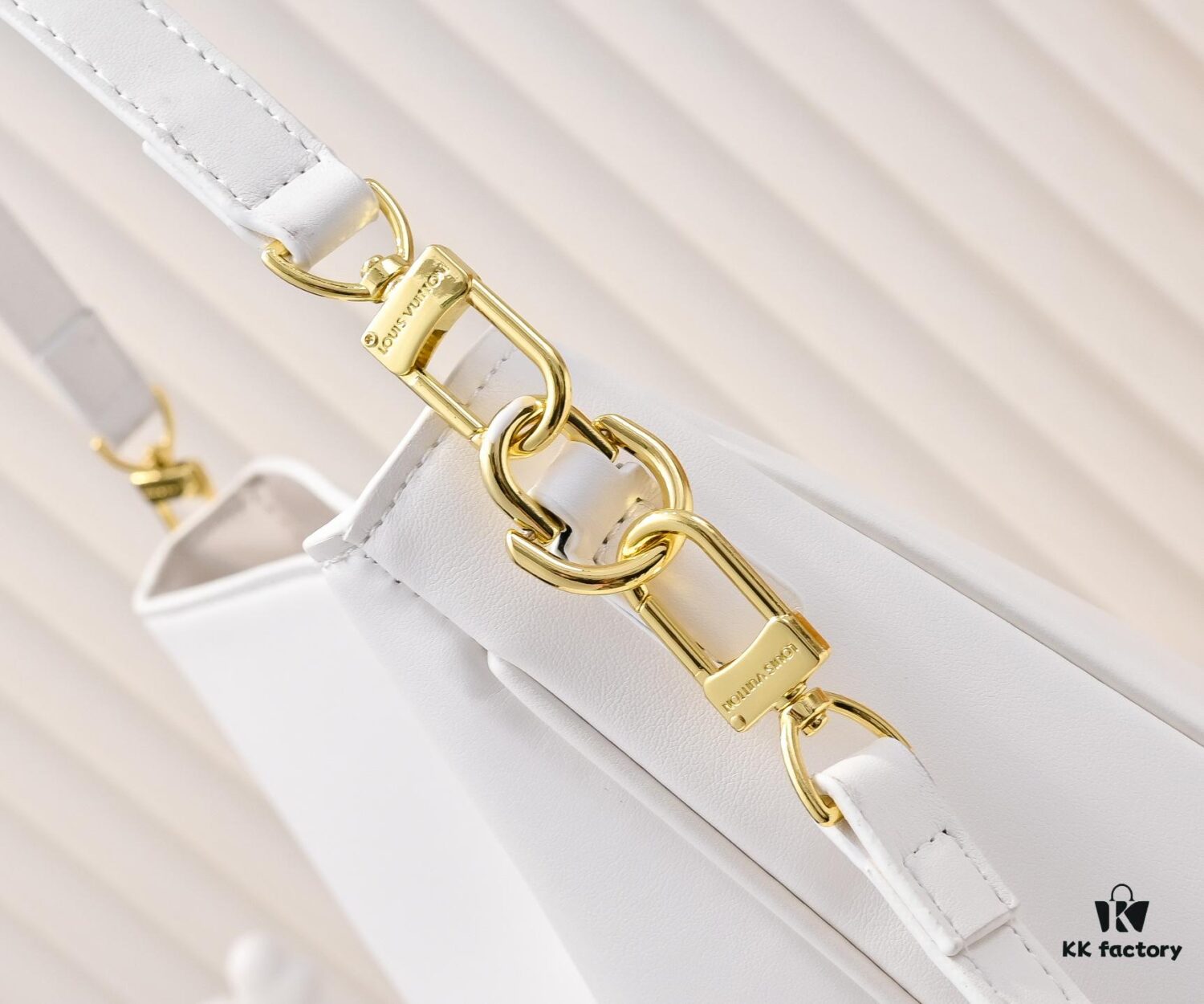 Louis Vuitton New Arrival Hobo Bag in Minimalist Elegance, Styles 120693 & 119563