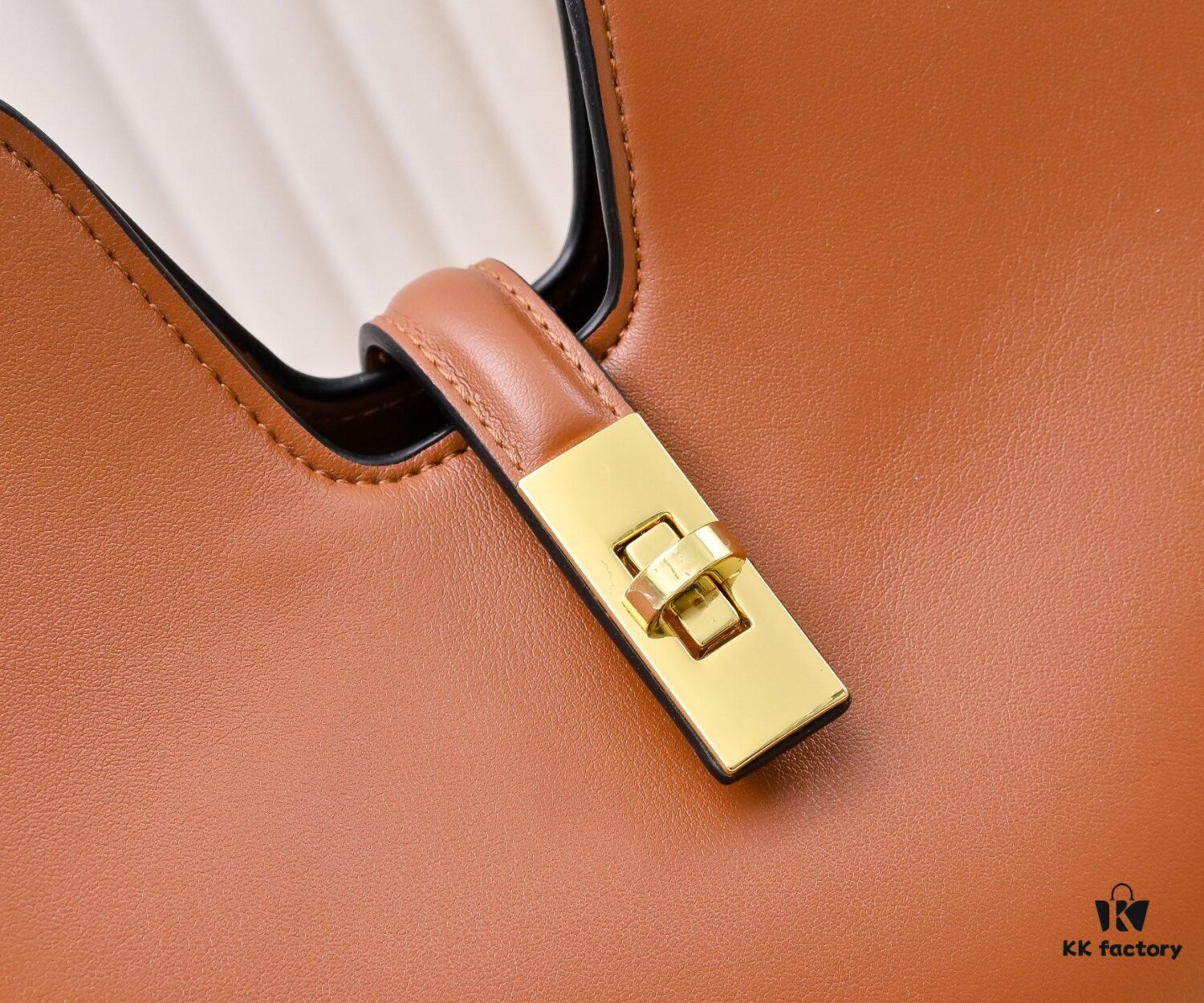 Louis Vuitton New Arrival Minimalist Elegant Design Hobo Bag Soft Silhouette Casual Chic Handbag