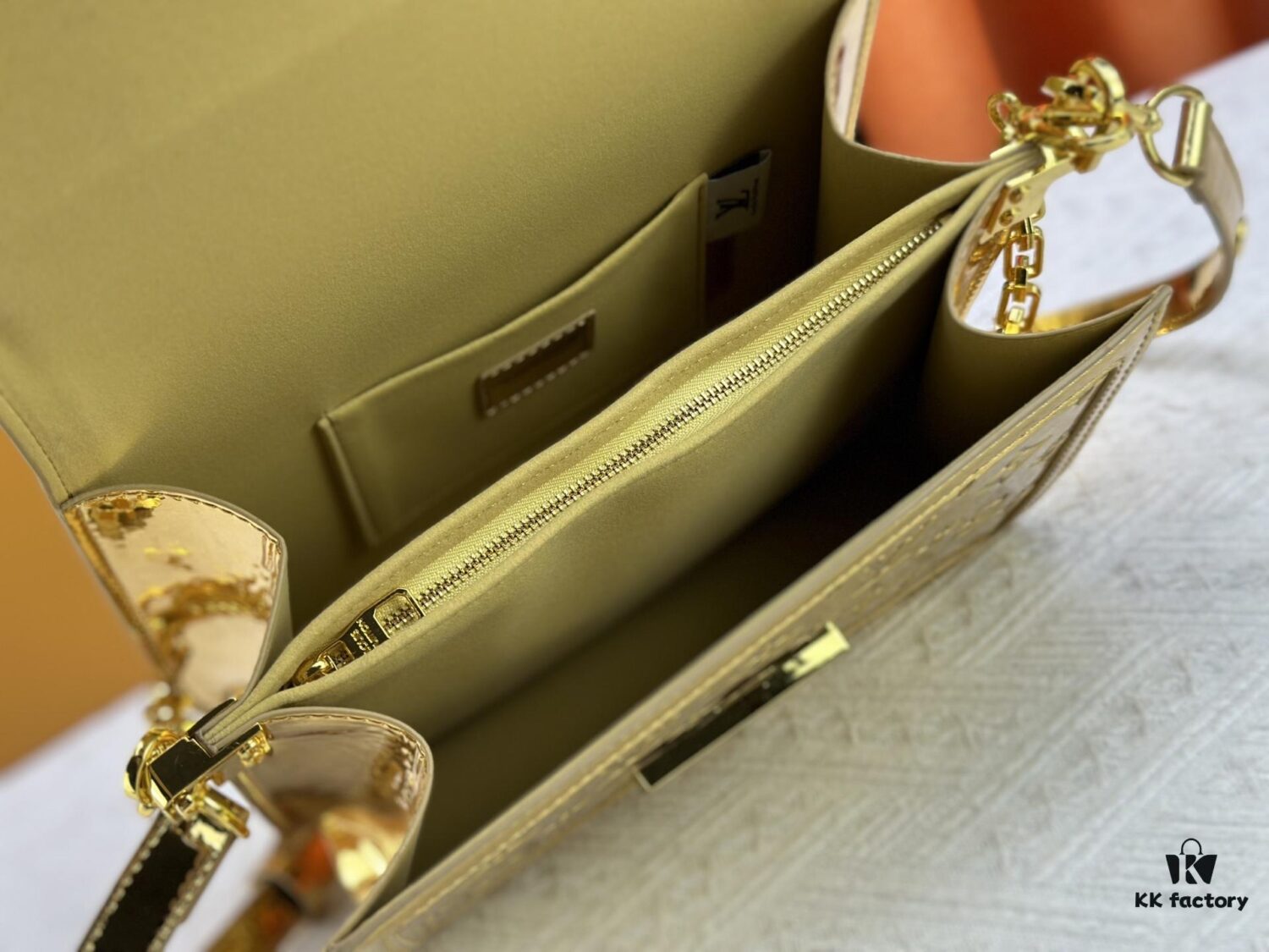 Daphne Gold Silver 💥 Louis Vuitton 2025 Spring/Summer Collection Métis Messenger Bag M43599/44391/44580 Latest Version Monogram Canvas Handbag