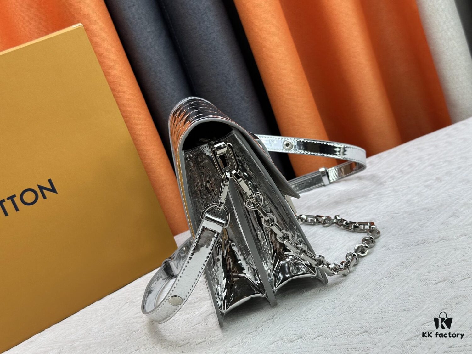 Daphne Gold Silver 💥 Louis Vuitton 2025 Spring Mailbox Bag M43599/44391/44580 Color Latest Version Shipment Métis Clutch