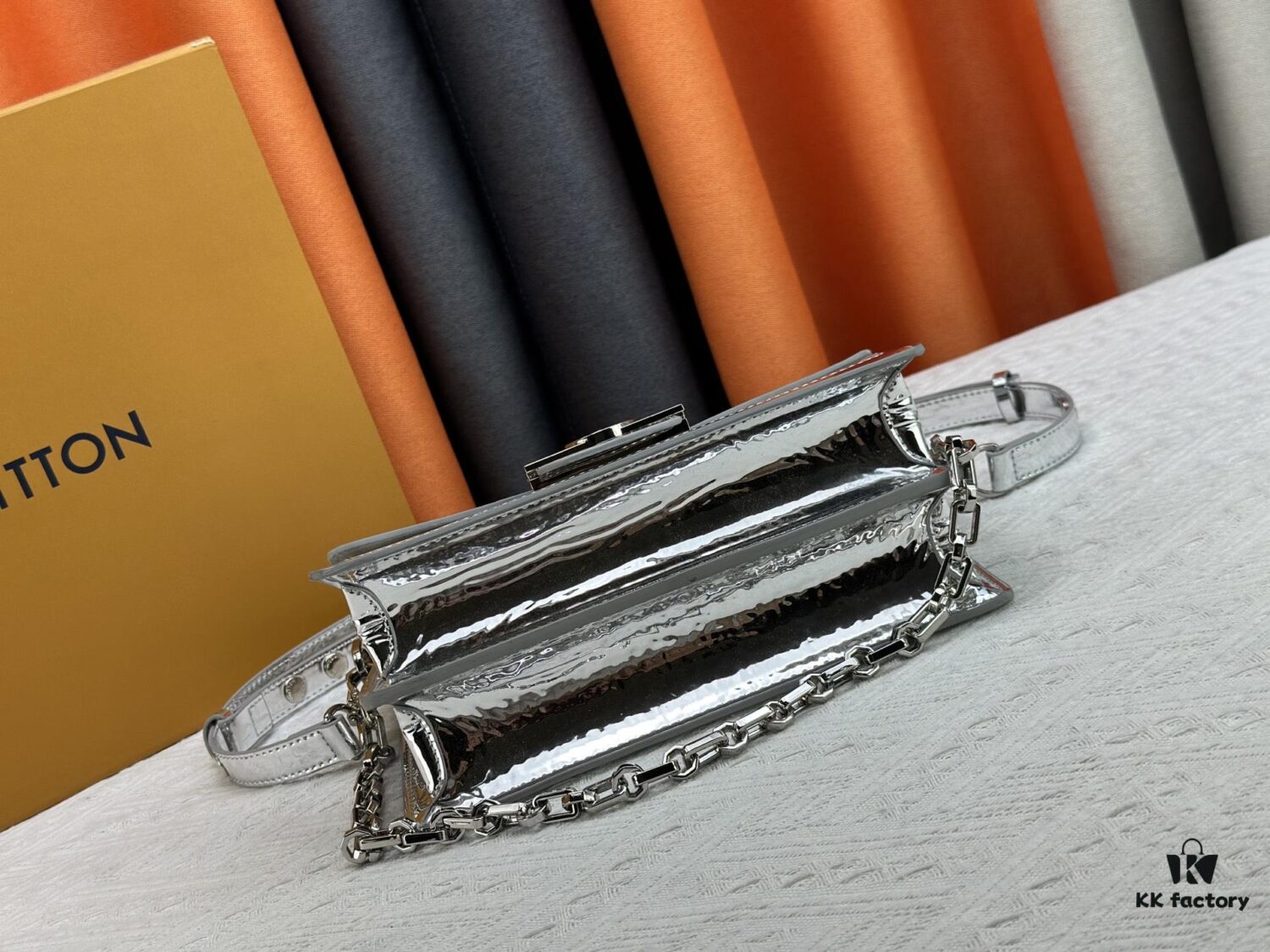 Daphne Gold Silver 💥 Louis Vuitton 2025 Spring Mailbox Bag M43599/44391/44580 Color Latest Version Shipment Métis Clutch