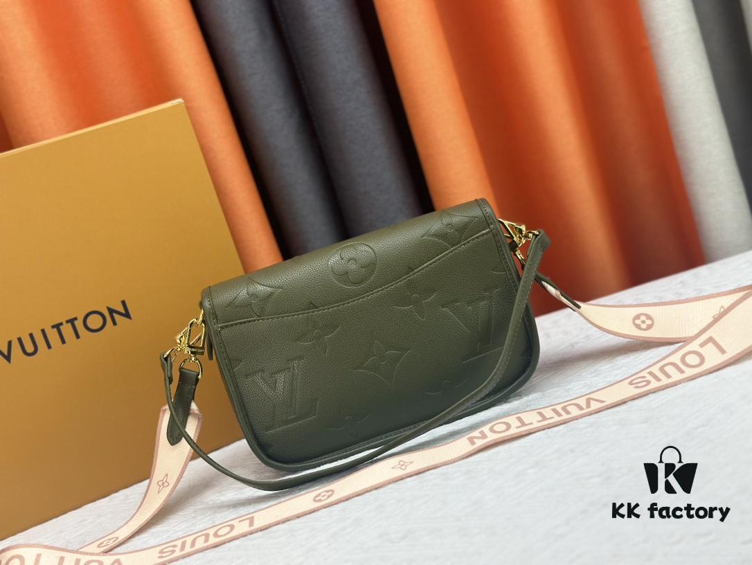 Diane Full Leather Baguette Bag Series M46386 M46388 M45985 New Arrival