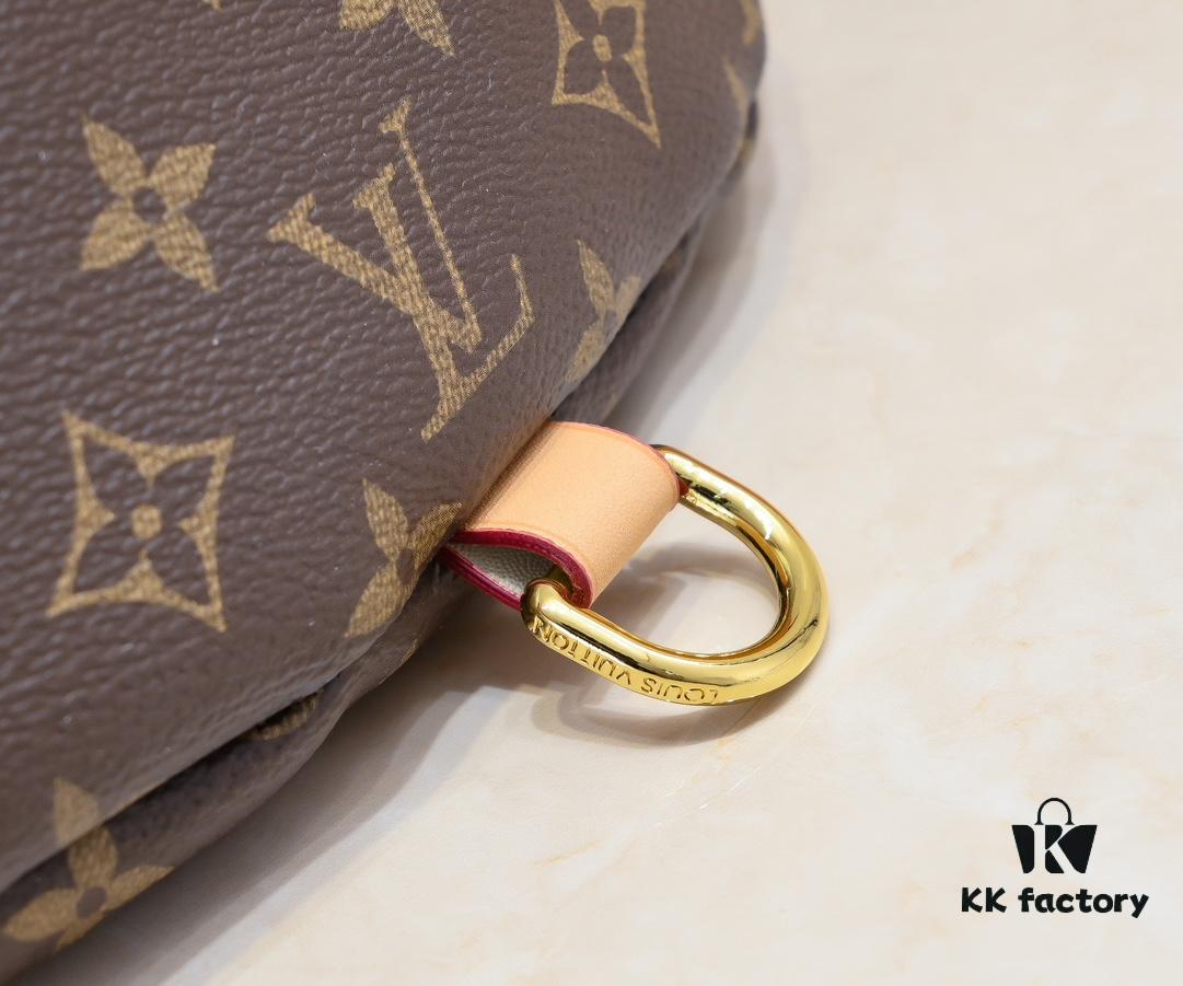 M43644 BUMBAG Belt Bag in Monogram Canvas