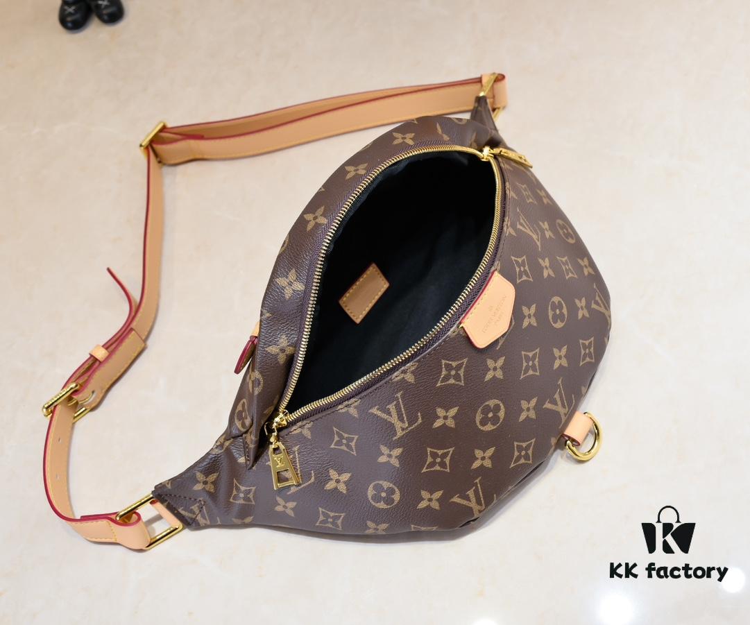 M43644 BUMBAG Belt Bag in Monogram Canvas