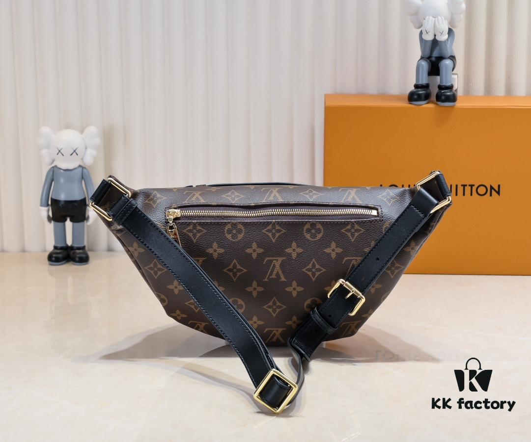 M43644 BUMBAG Belt Bag in Monogram Canvas