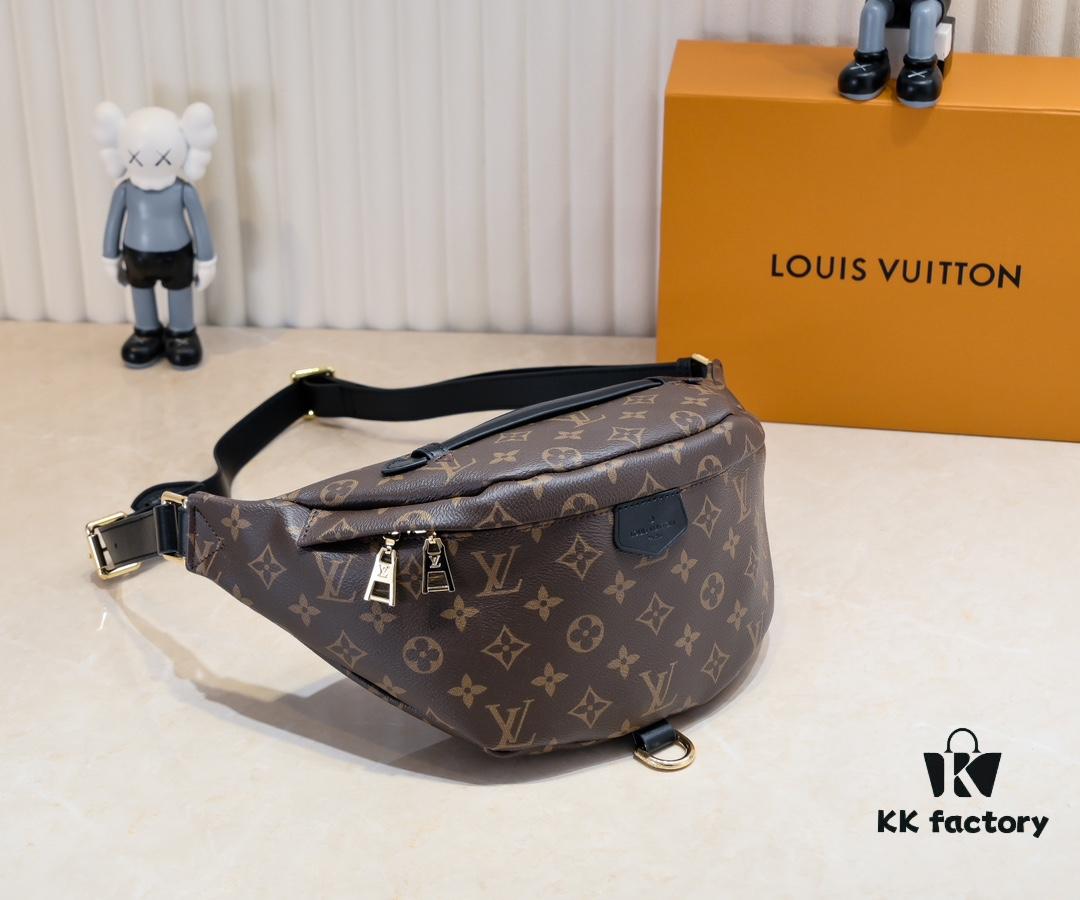 M43644 BUMBAG Belt Bag in Monogram Canvas