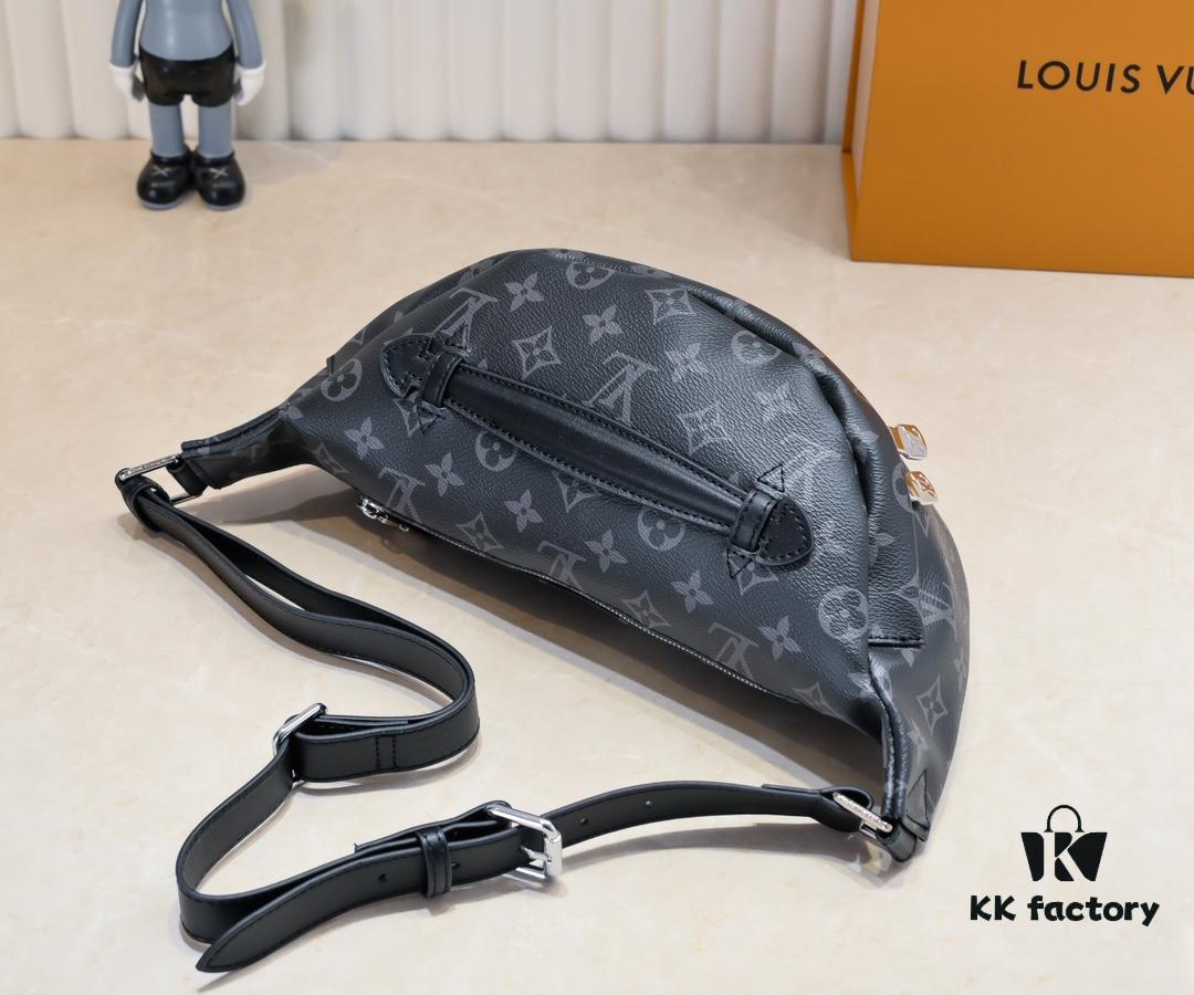 M43644 BUMBAG Belt Bag in Monogram Canvas