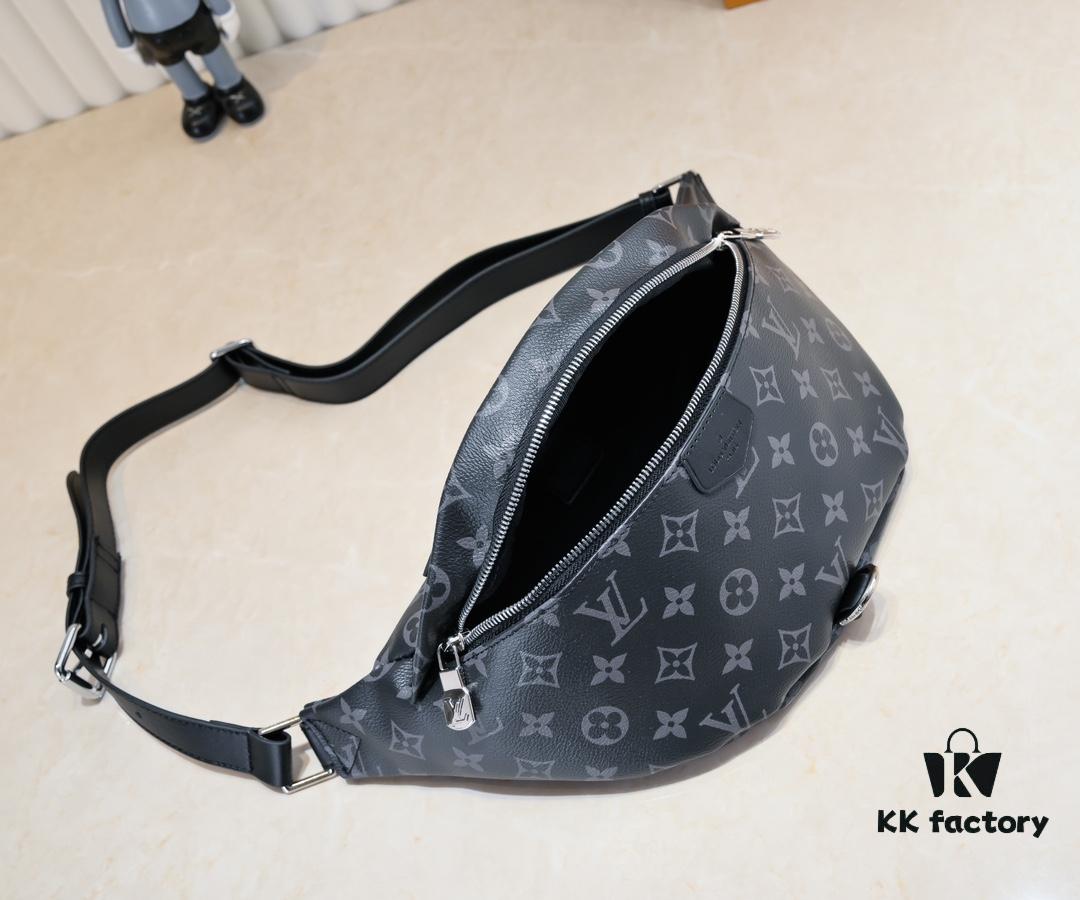 M43644 BUMBAG Belt Bag in Monogram Canvas