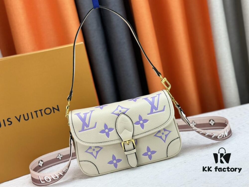 Authentic Studio Shot M46386 M46388 M45985 M45683 M45684 Full Leather Baguette Bag Series New Diane Handbag