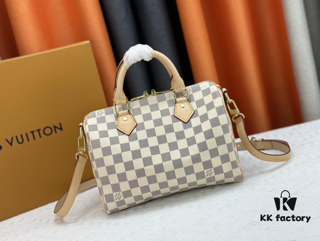 Medium and Large Size, High-Definition Photography Quality as Shown in Images