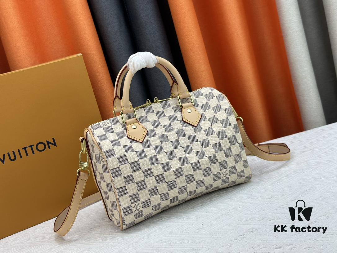 Medium and Large Size, High-Definition Photography Quality as Shown in Images