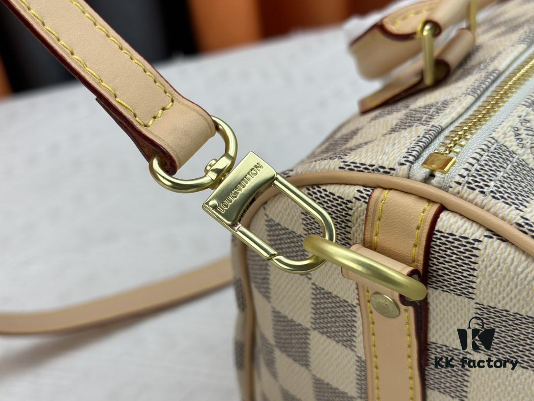 Medium and Large Size, High-Definition Photography Quality as Shown in Images