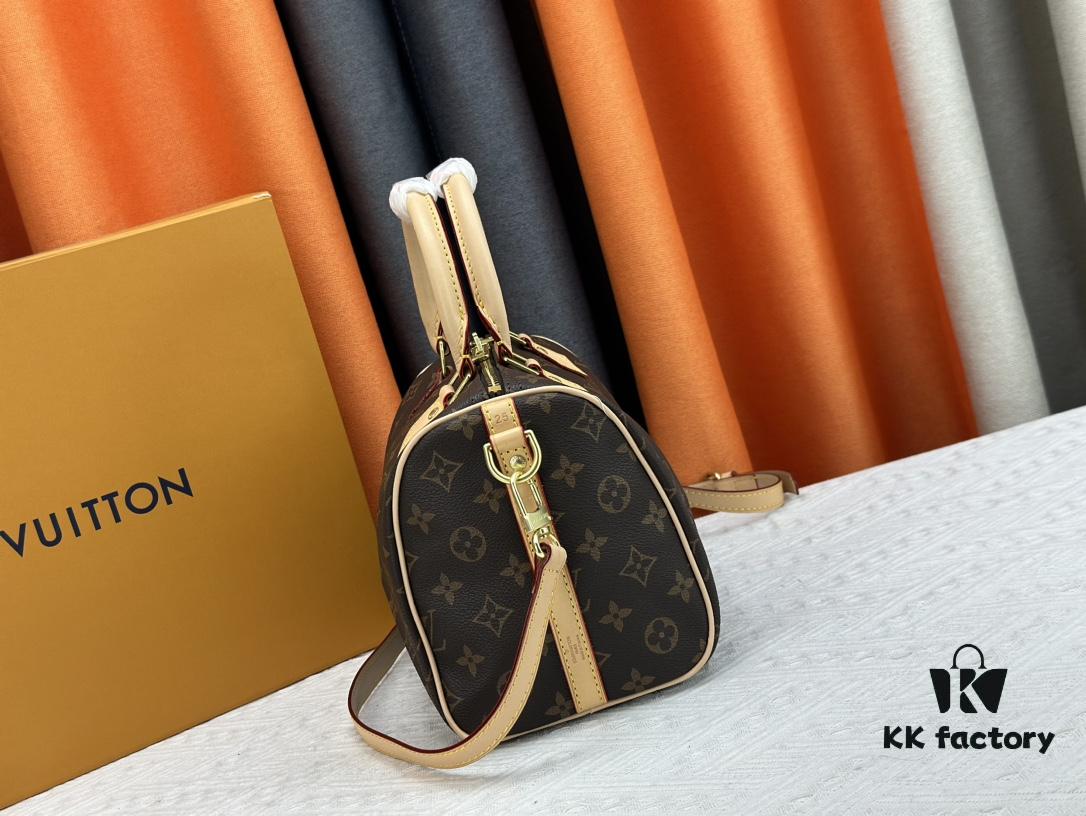 Medium and Large Sizes, High-Definition Photography as Shown